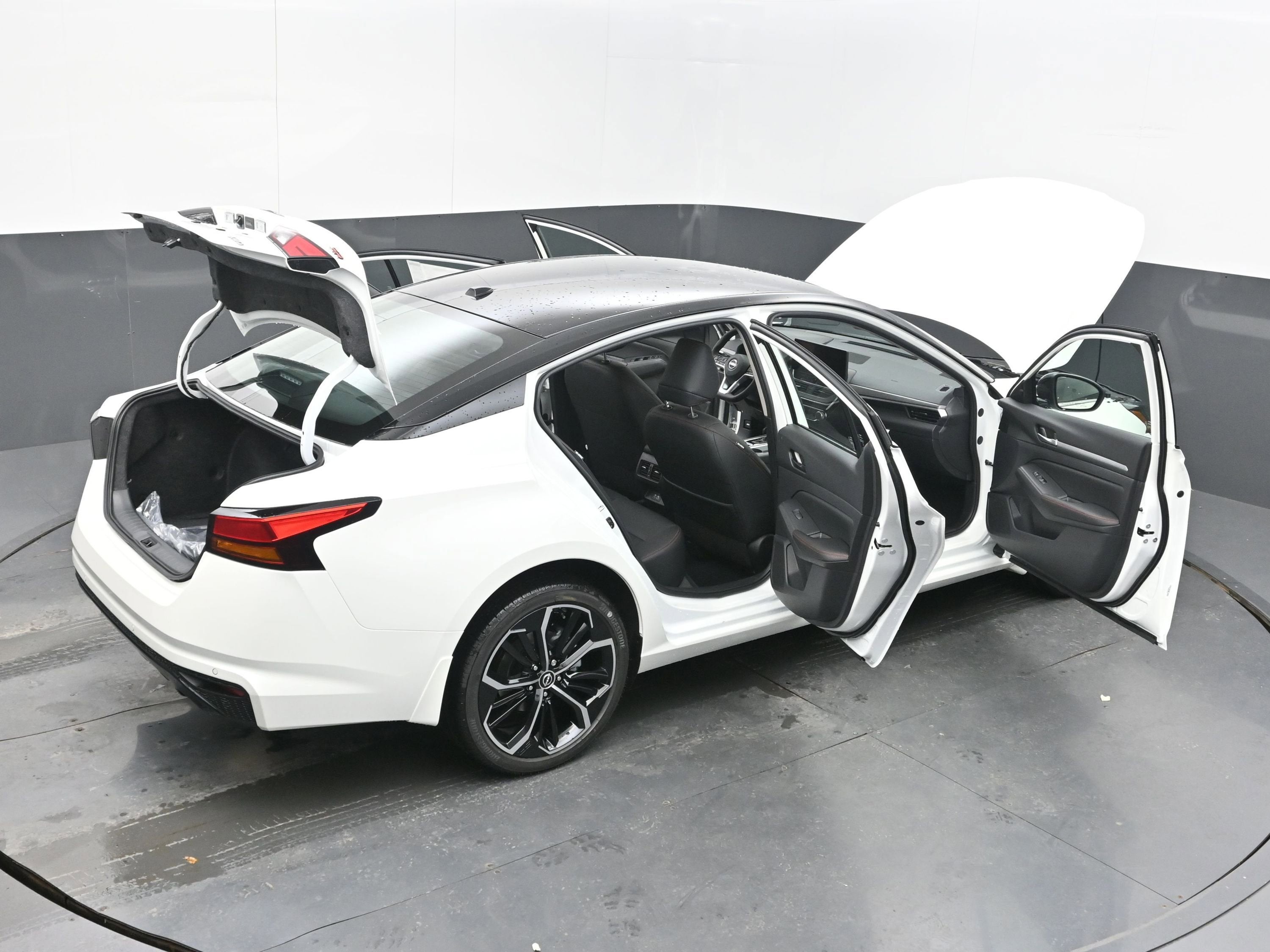 2026 Nissan ALTIMA SR