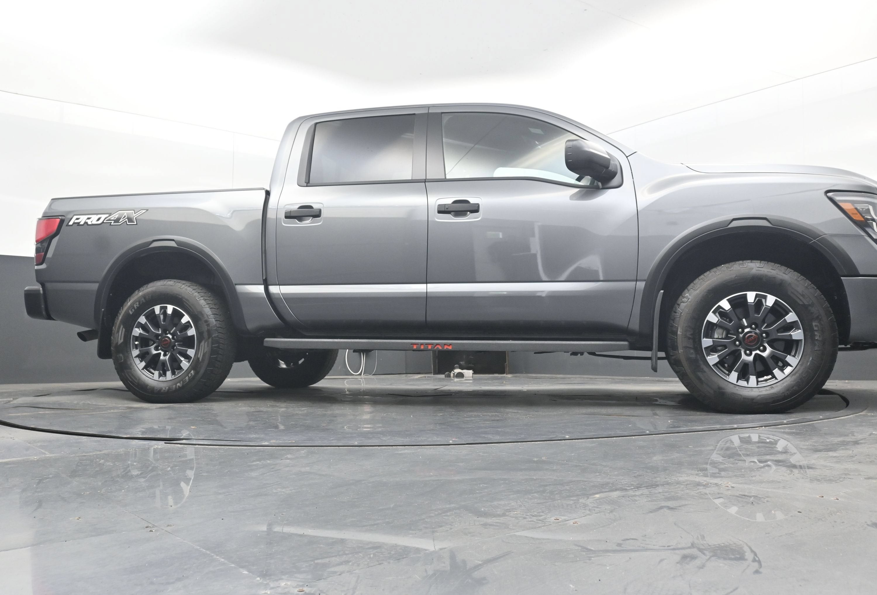 2024 Nissan Titan PRO-4X