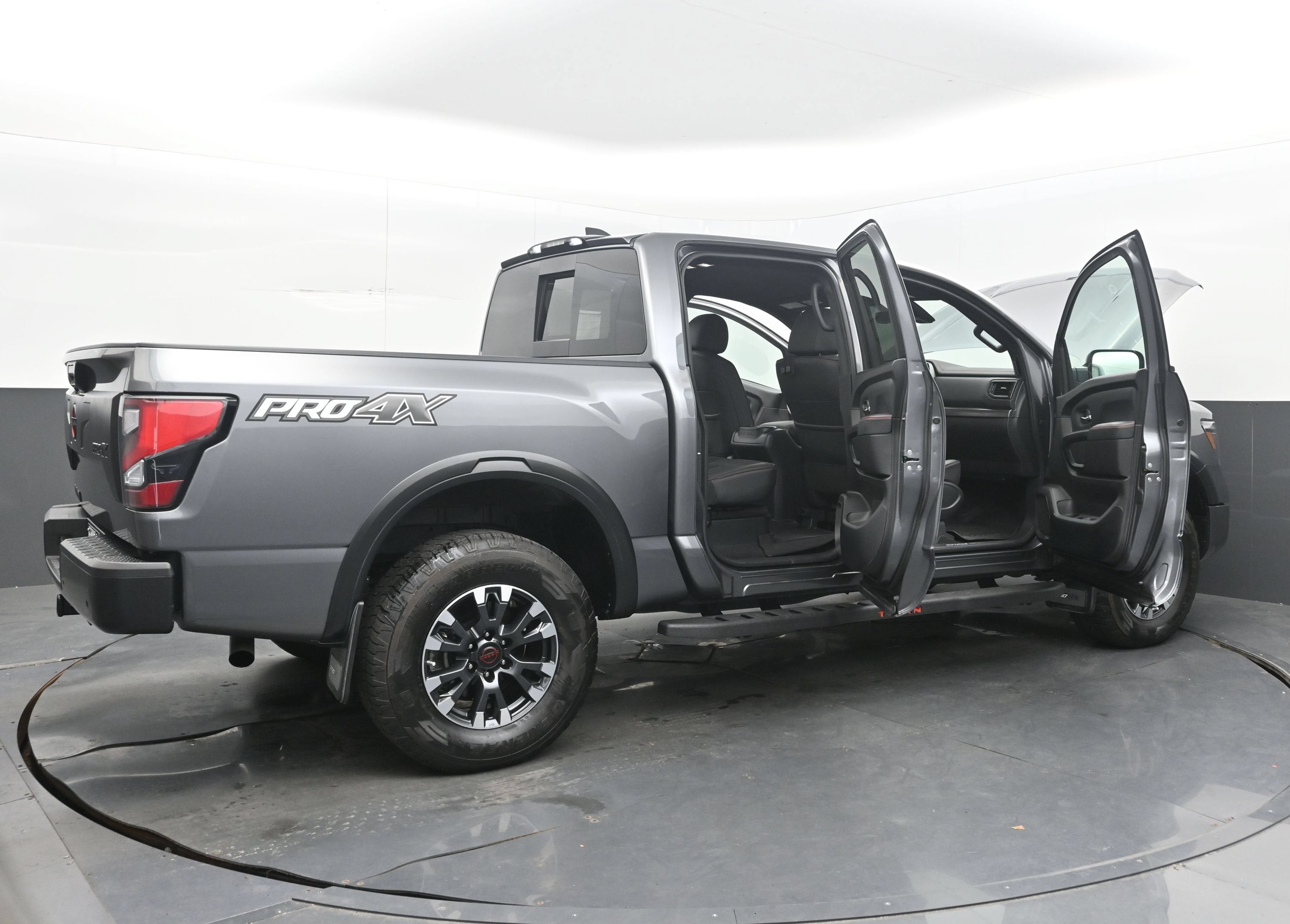 2024 Nissan Titan PRO-4X