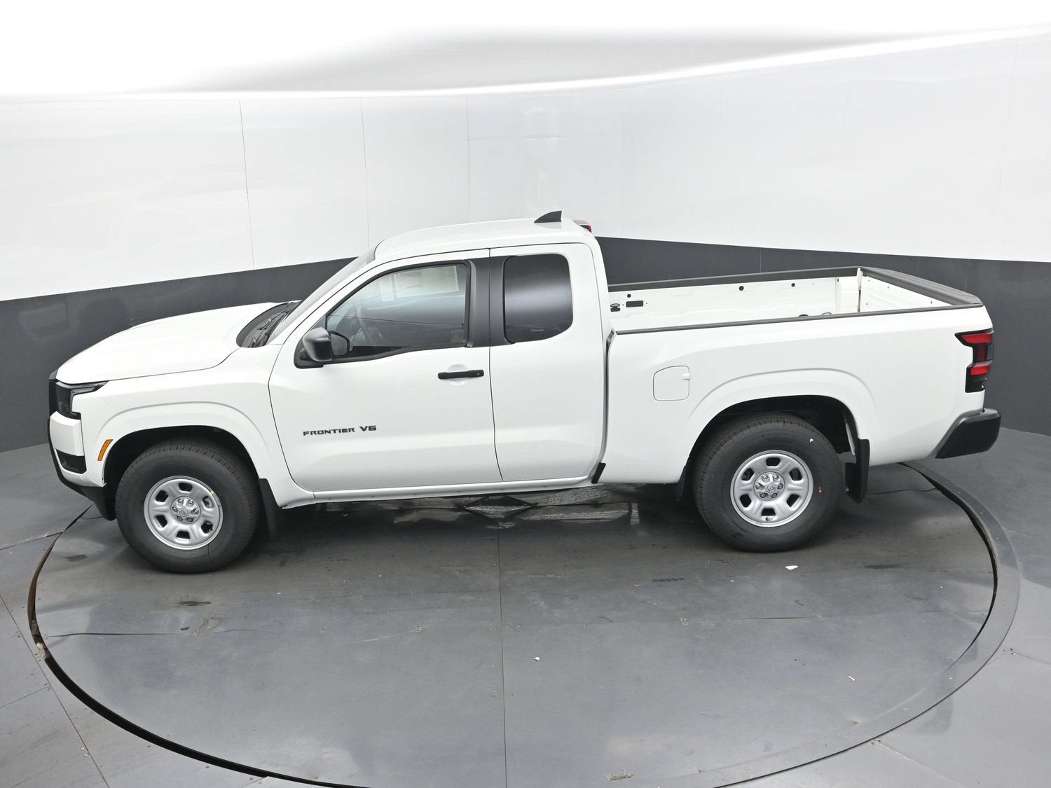 2027 Nissan FRONTIER S