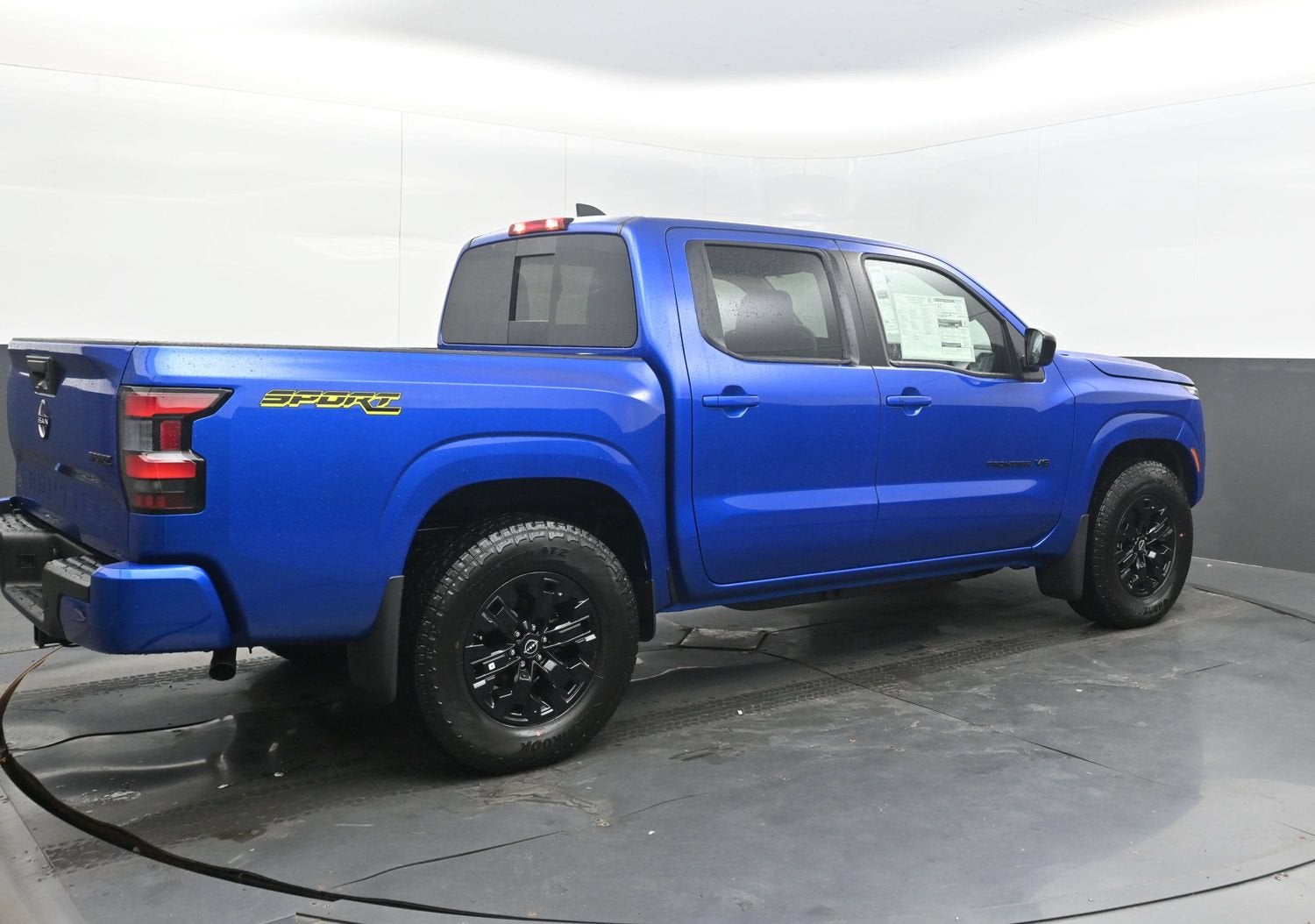 2027 Nissan FRONTIER SV