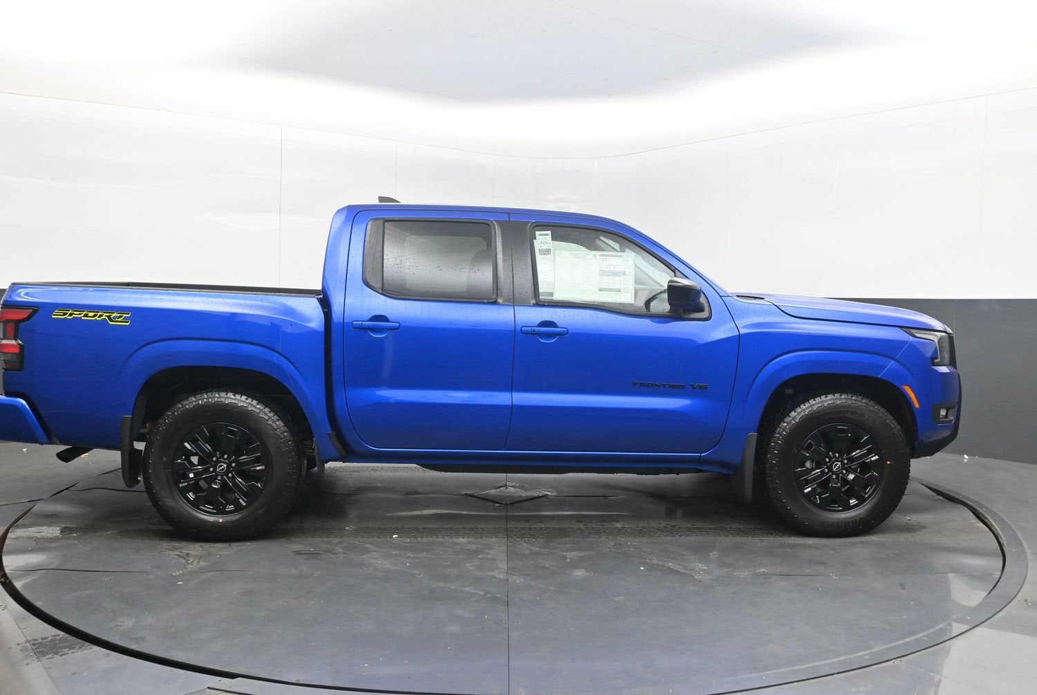2027 Nissan FRONTIER SV