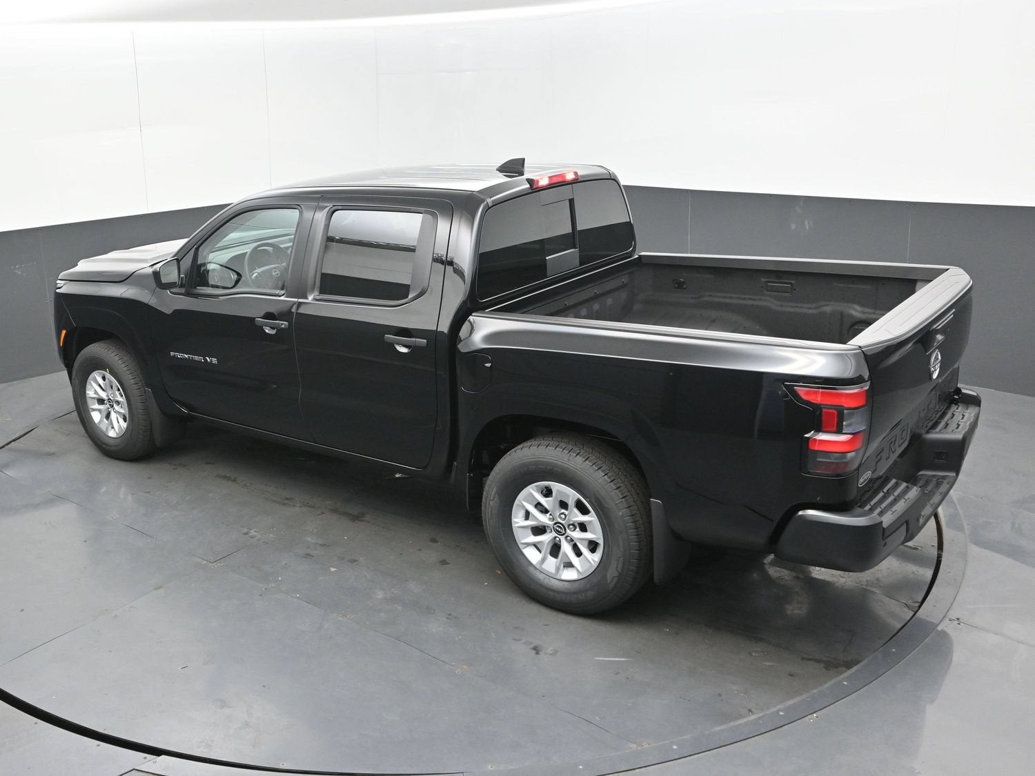 2027 Nissan FRONTIER S