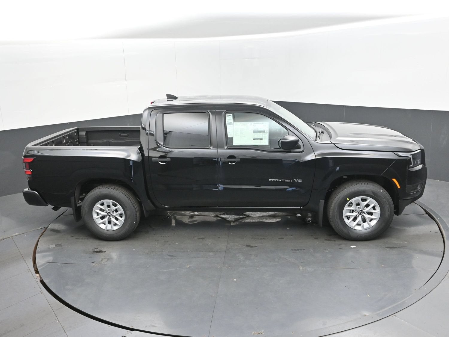 2027 Nissan FRONTIER S