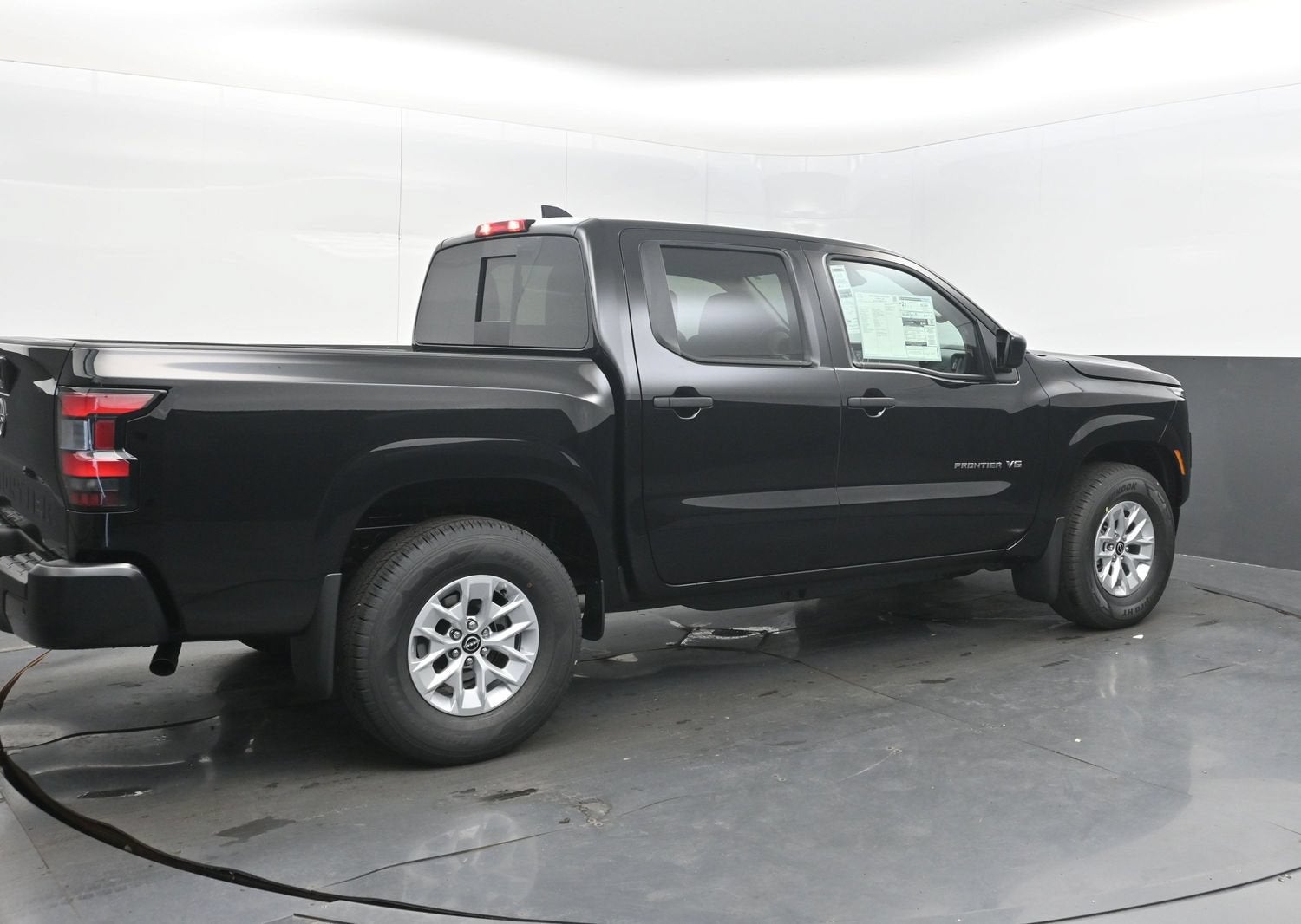 2027 Nissan FRONTIER S