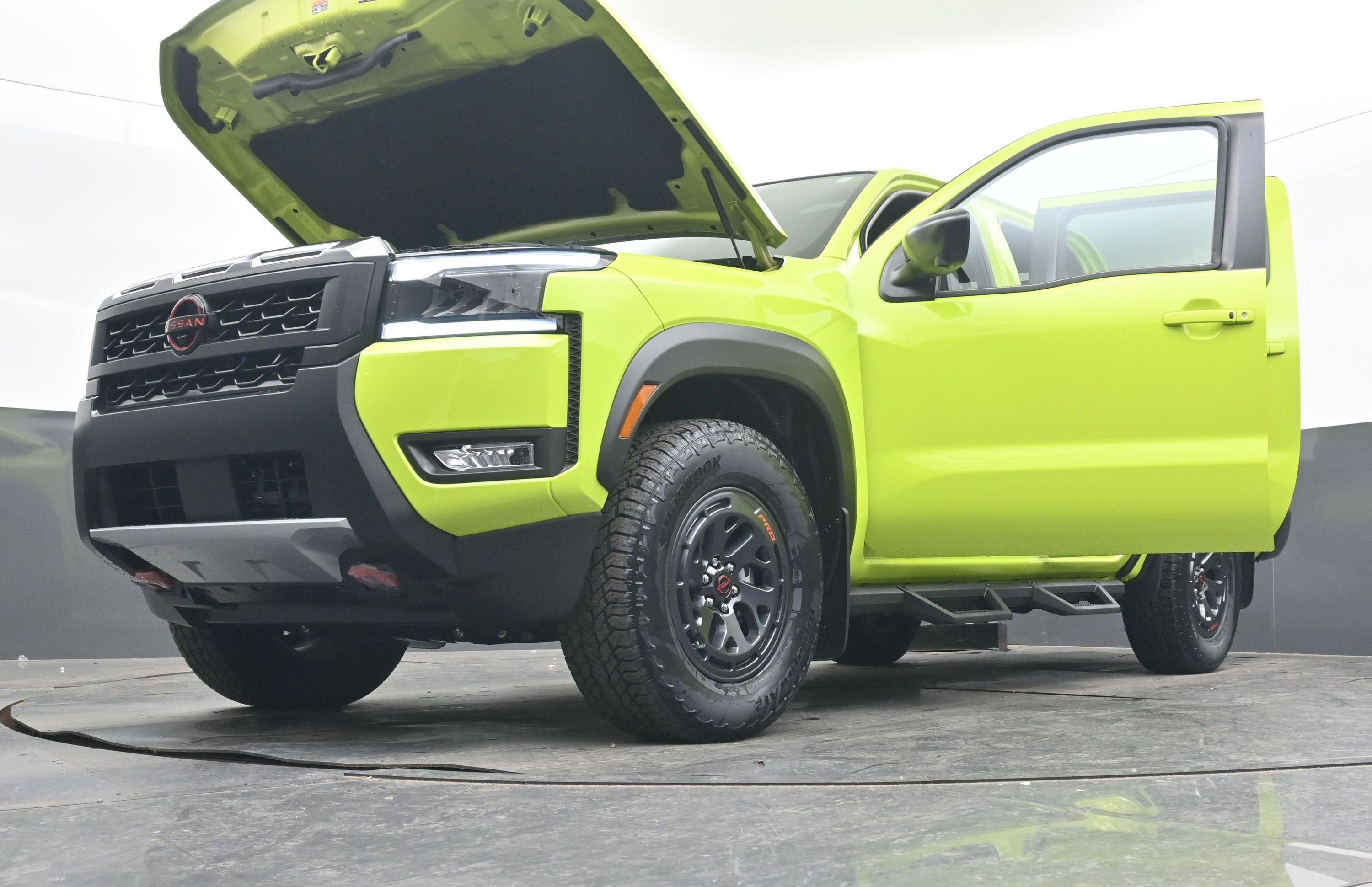 2026 Nissan FRONTIER PRO-X