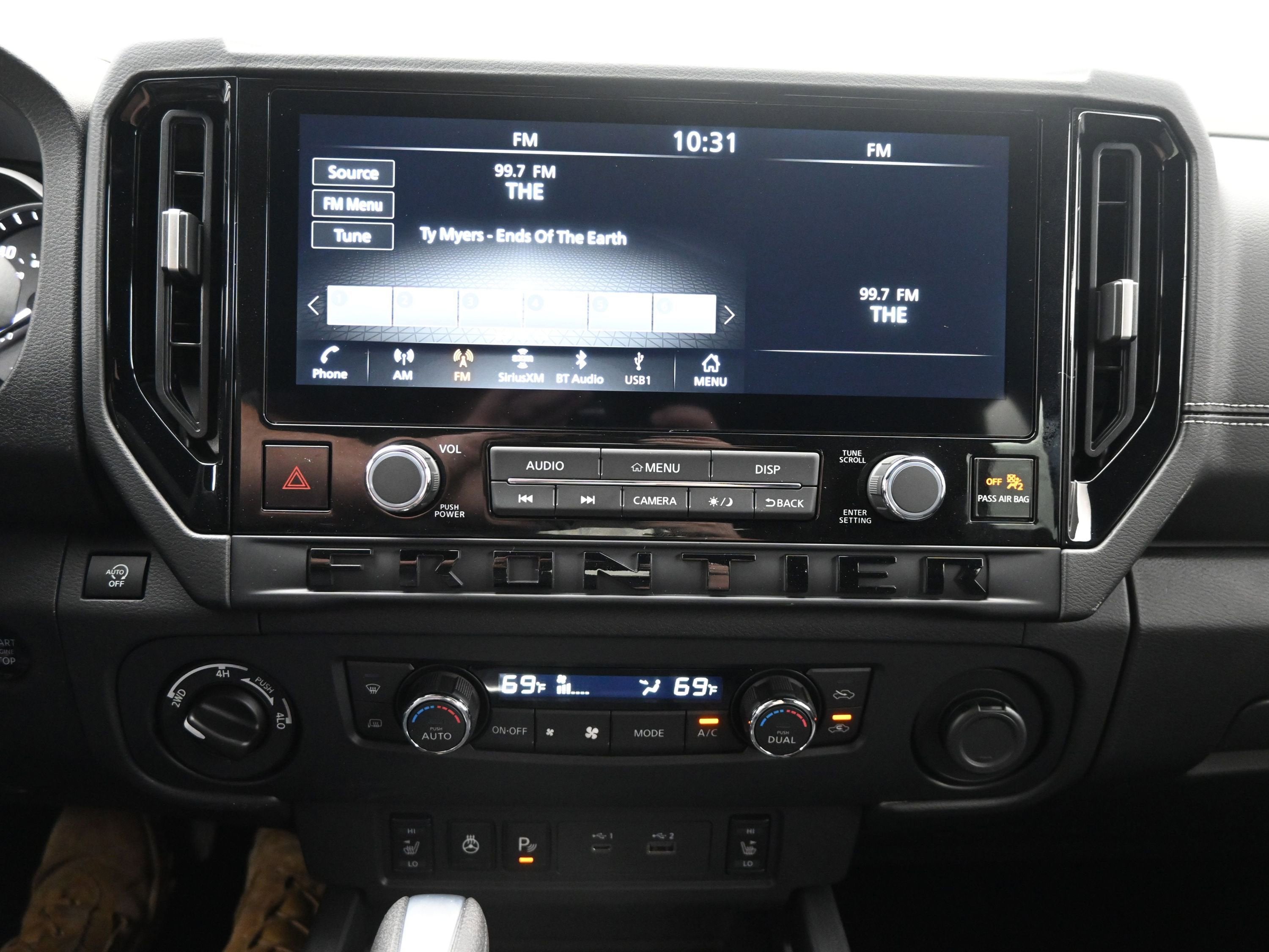 2026 Nissan FRONTIER SV