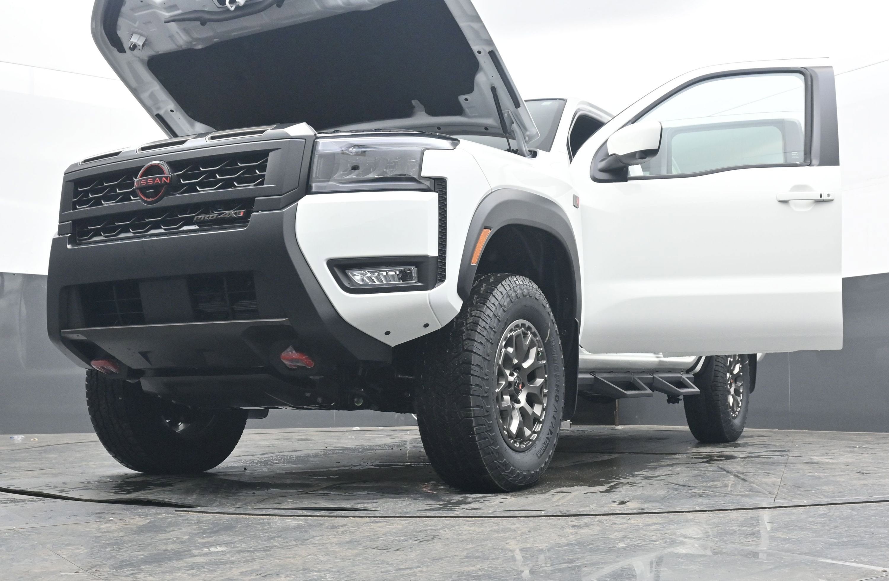 2026 Nissan FRONTIER PRO-4X w/R Package