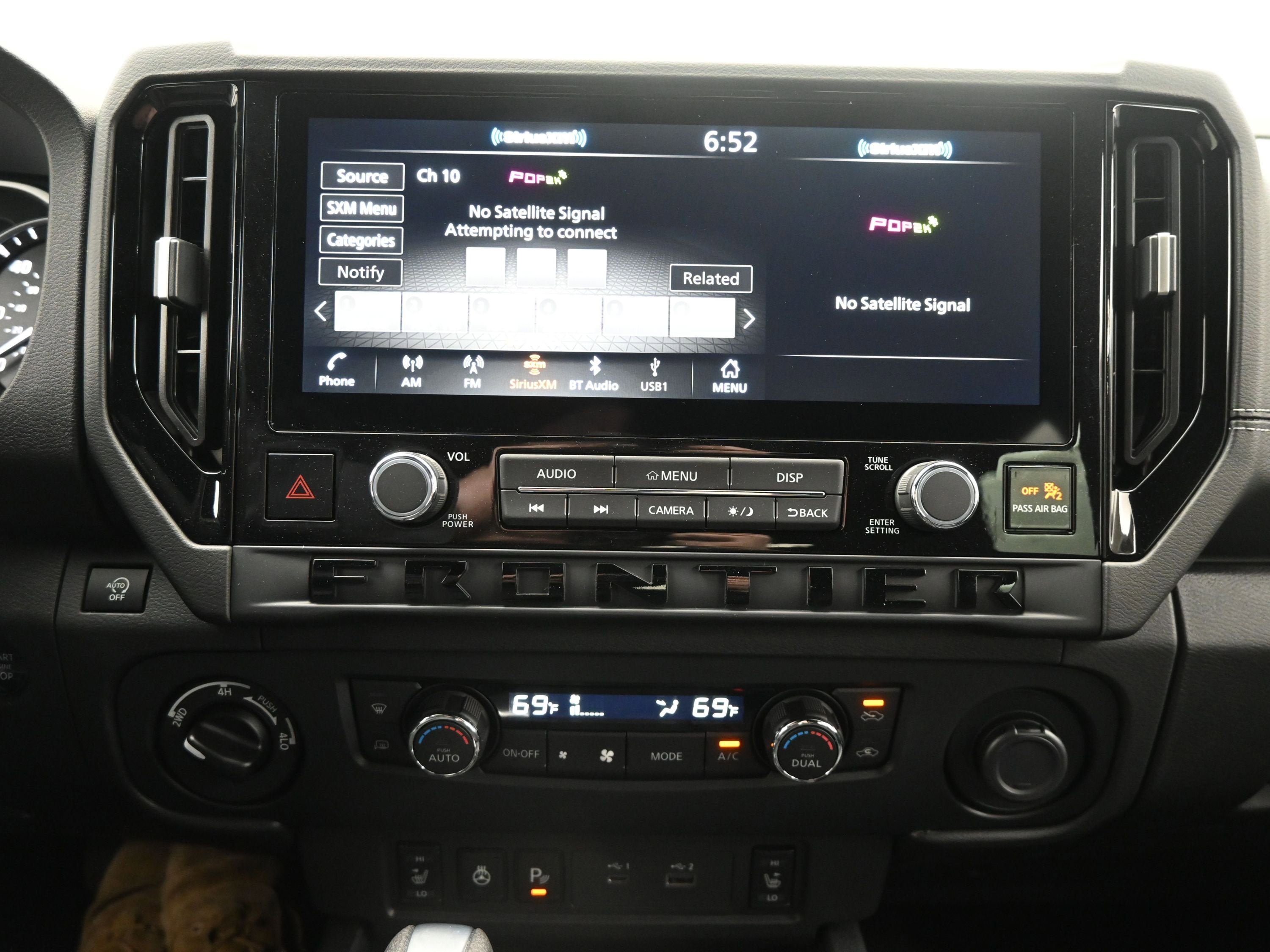 2026 Nissan FRONTIER SV