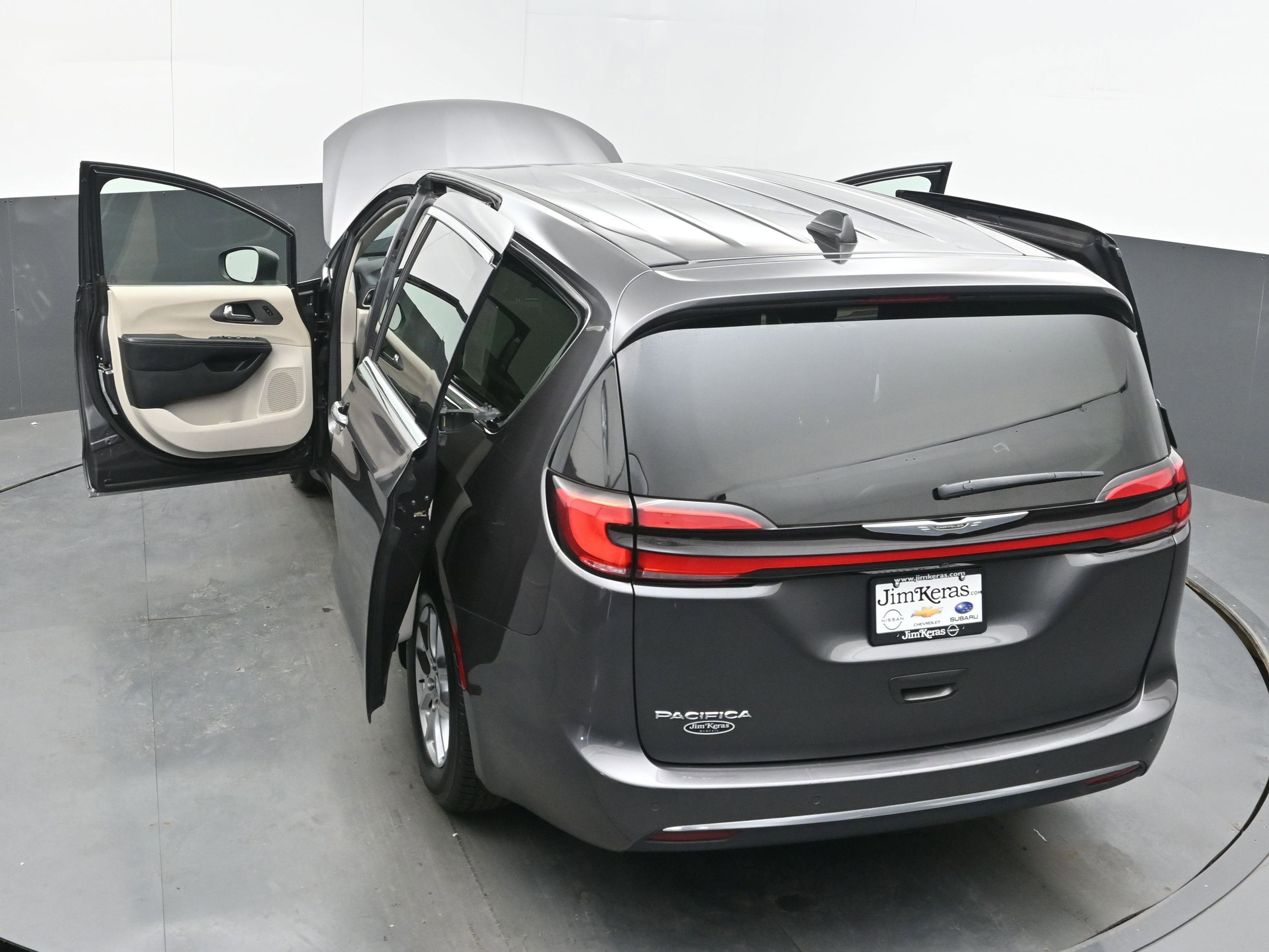 2023 Chrysler Pacifica Touring L
