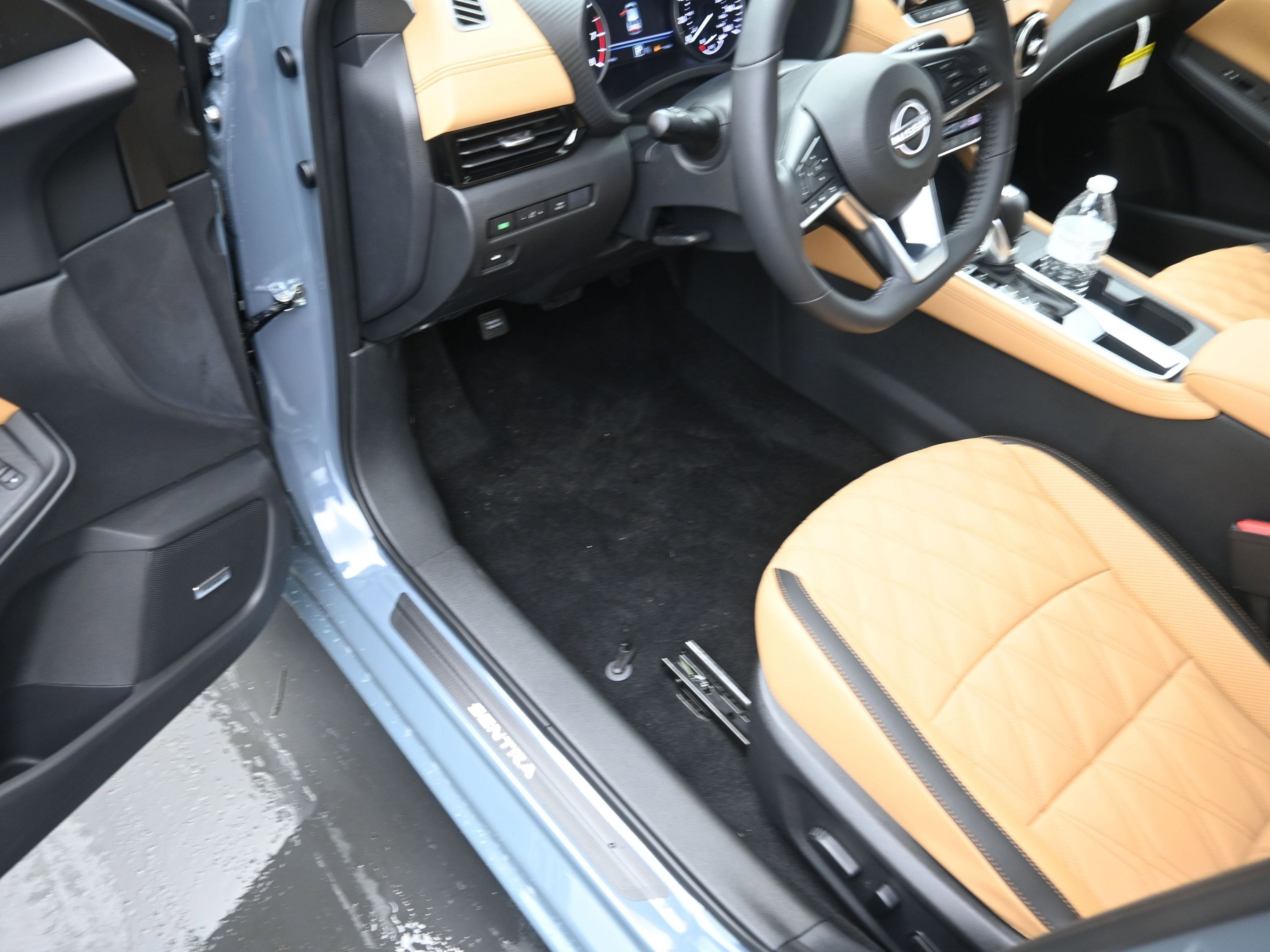 2025 Nissan SENTRA SV PREMIUM