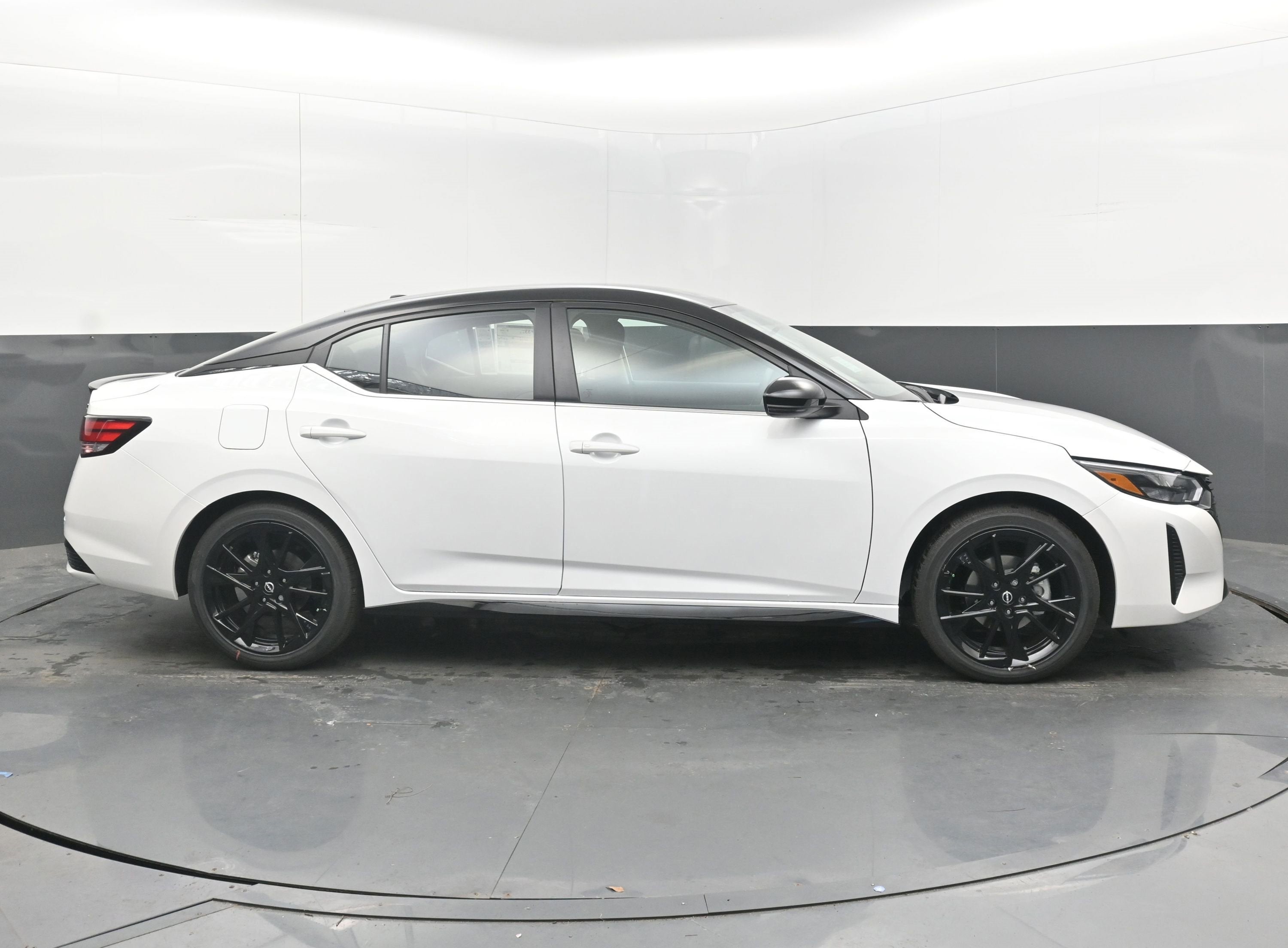 2025 Nissan SENTRA SR MIDNIGHT