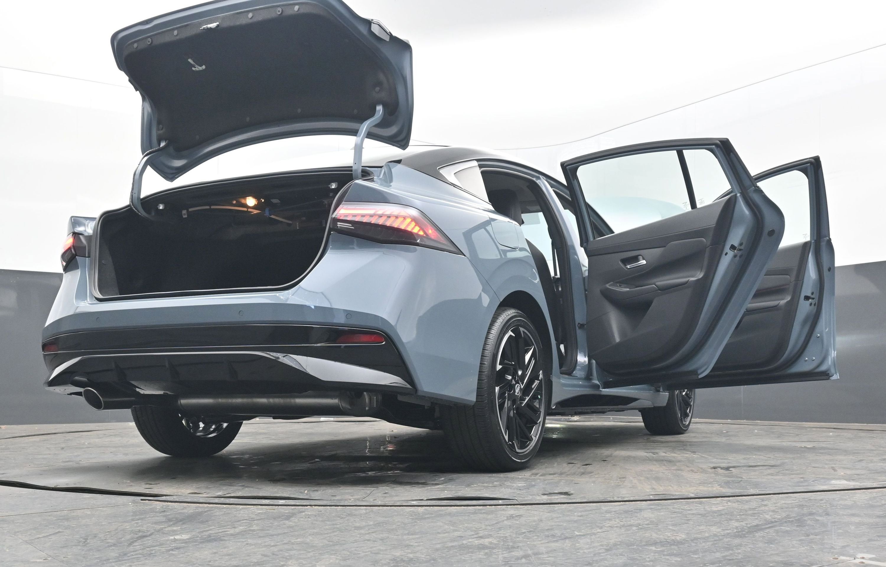 2026 Nissan SENTRA SR