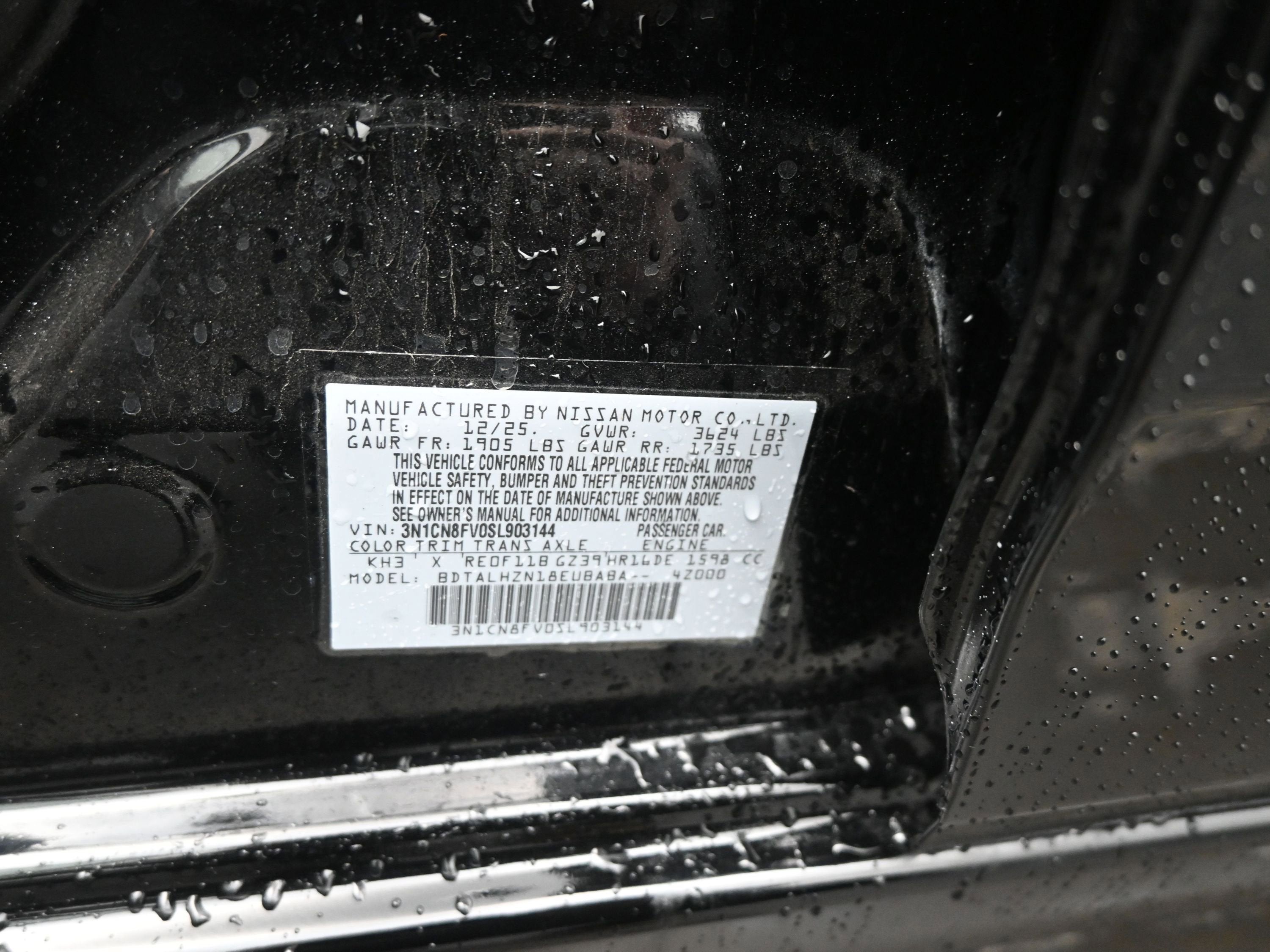 2025 Nissan VERSA SR