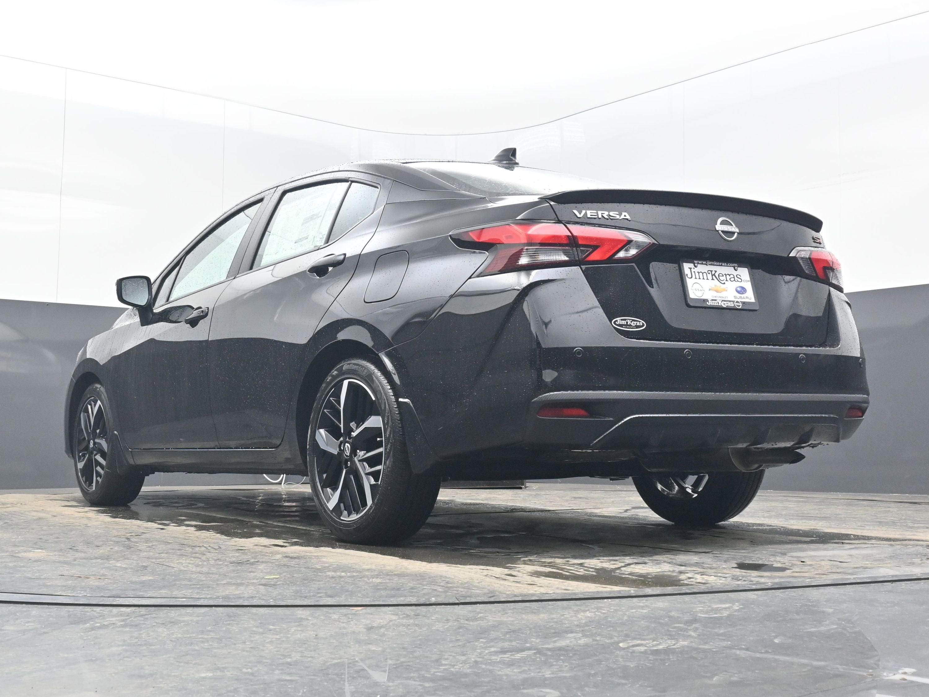 2025 Nissan VERSA SR