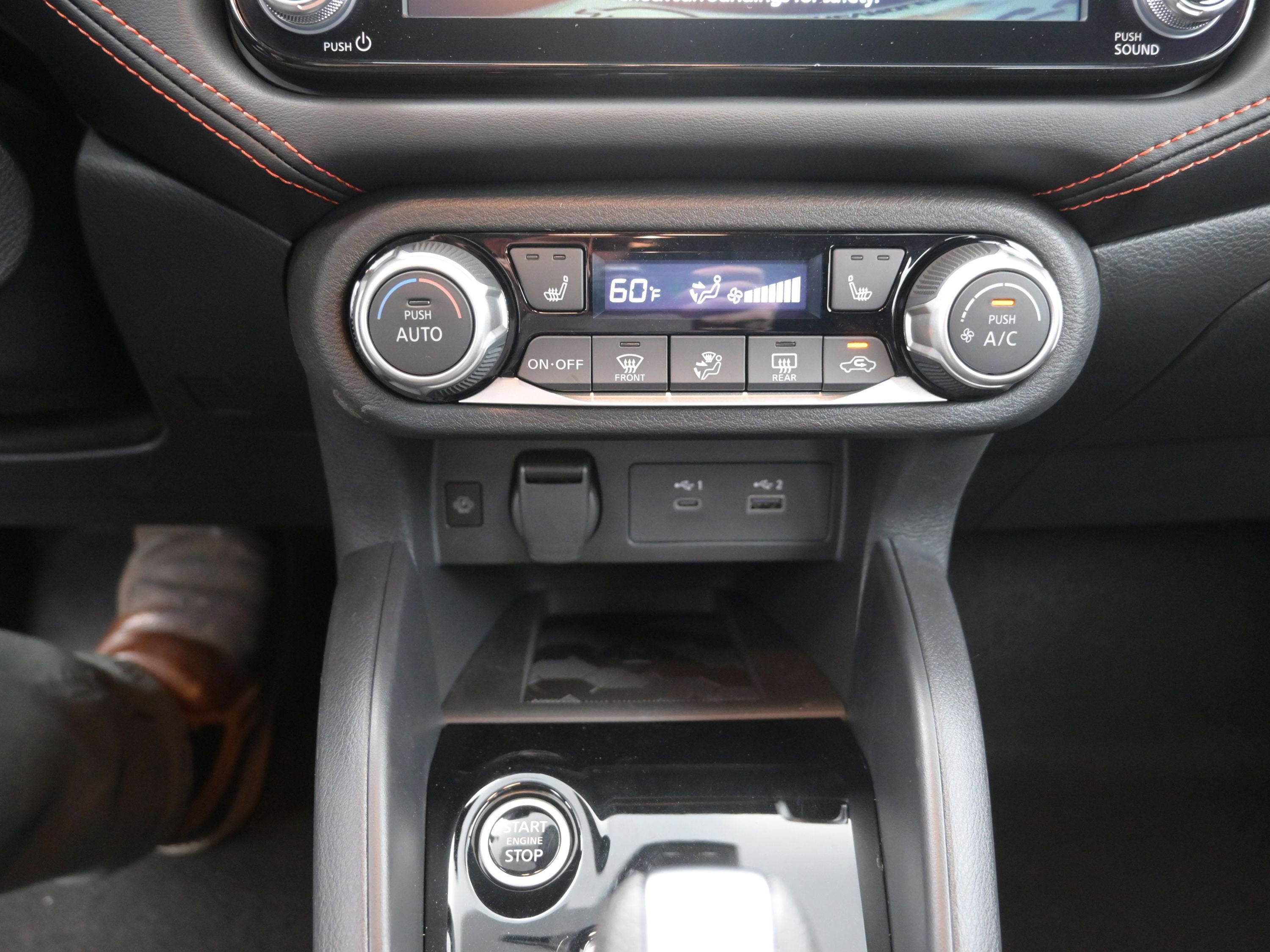 2025 Nissan VERSA SR