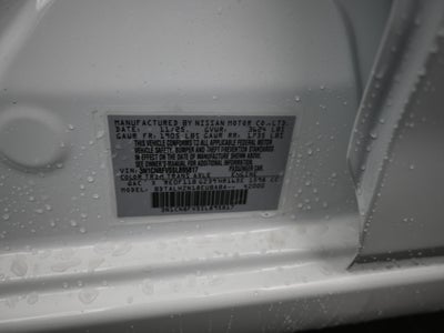 2025 Nissan VERSA SR