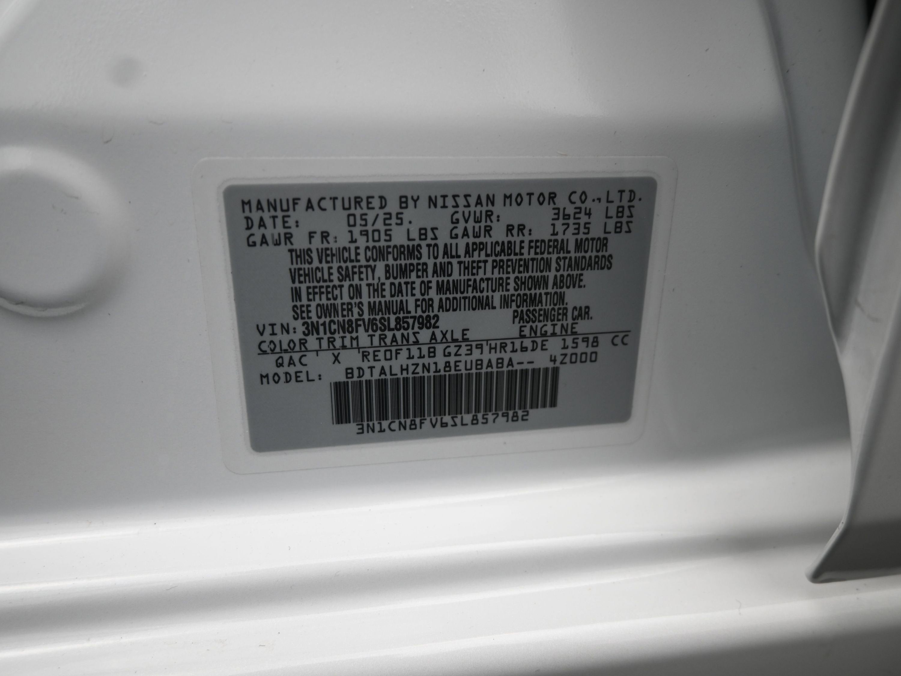 2025 Nissan Versa SR