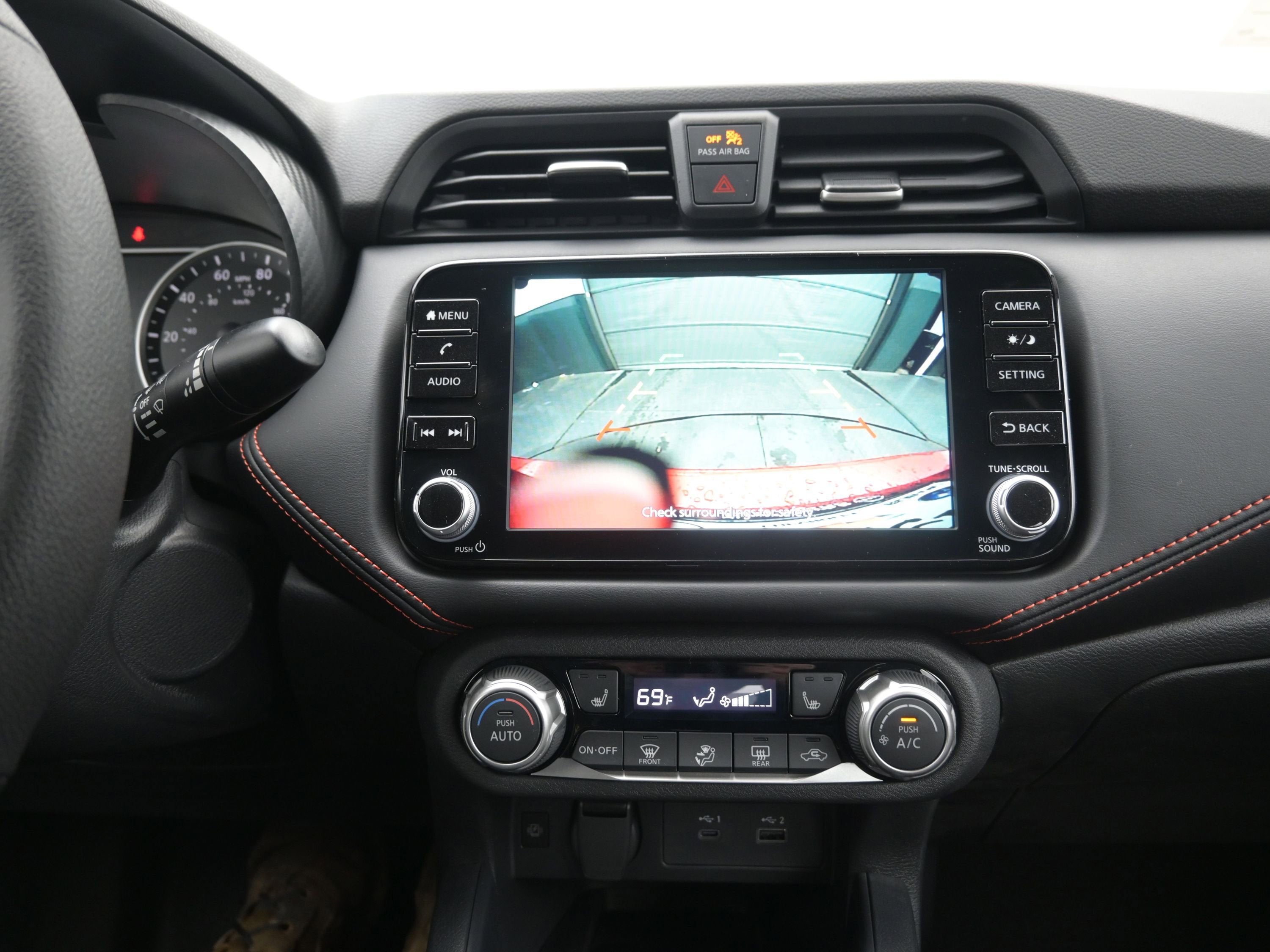 2025 Nissan VERSA SR