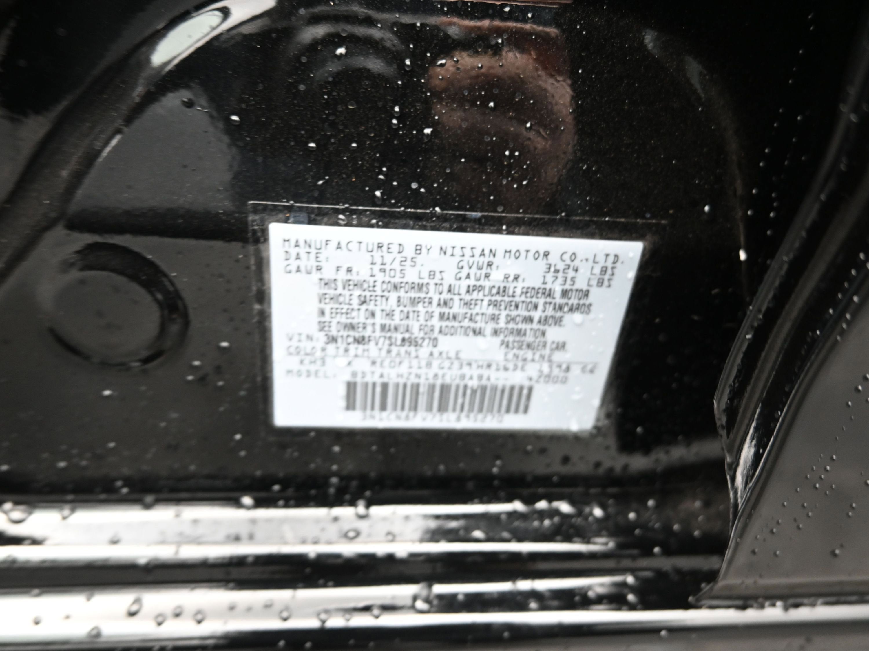 2025 Nissan VERSA SR