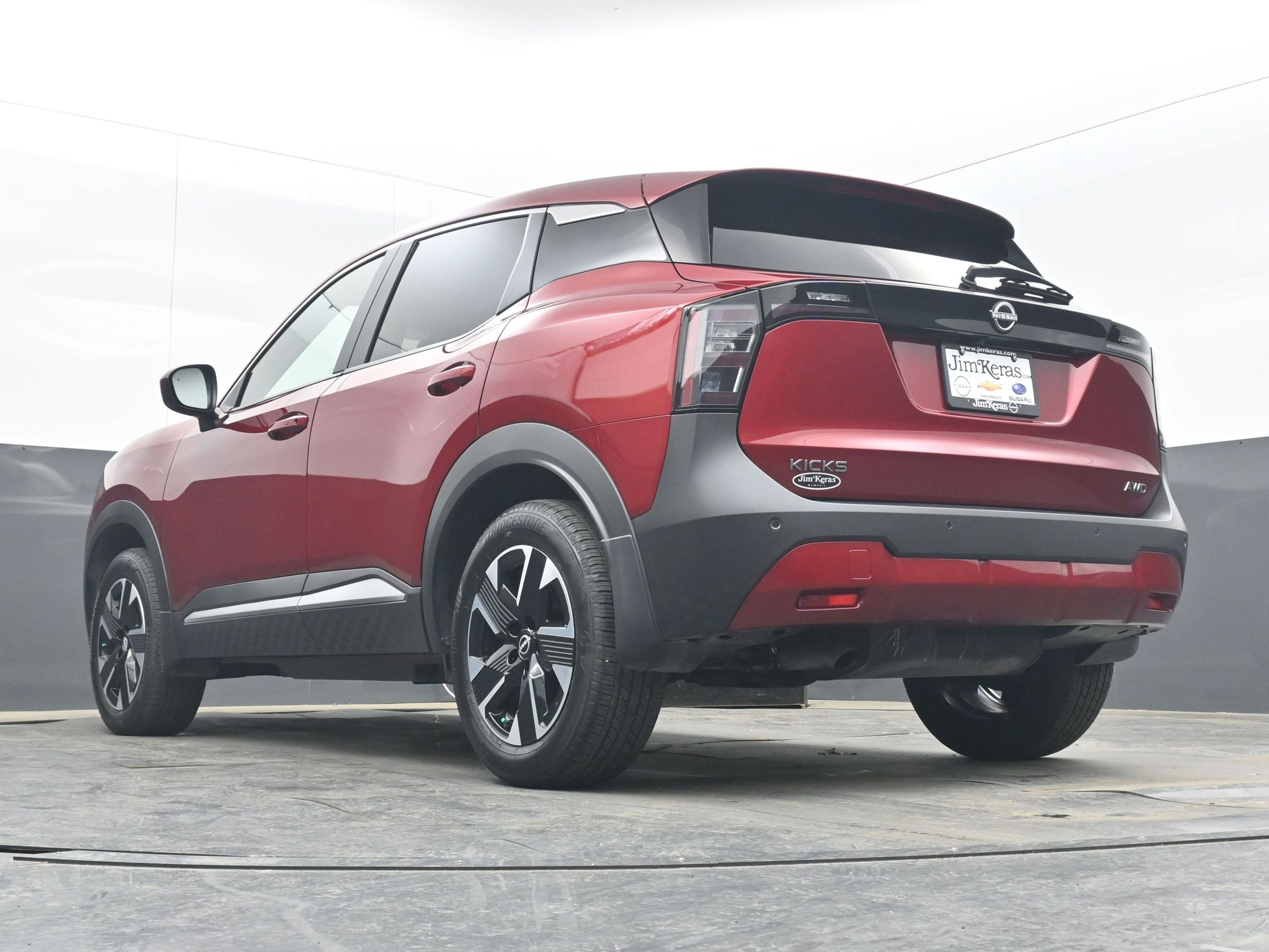 2025 Nissan Kicks SV
