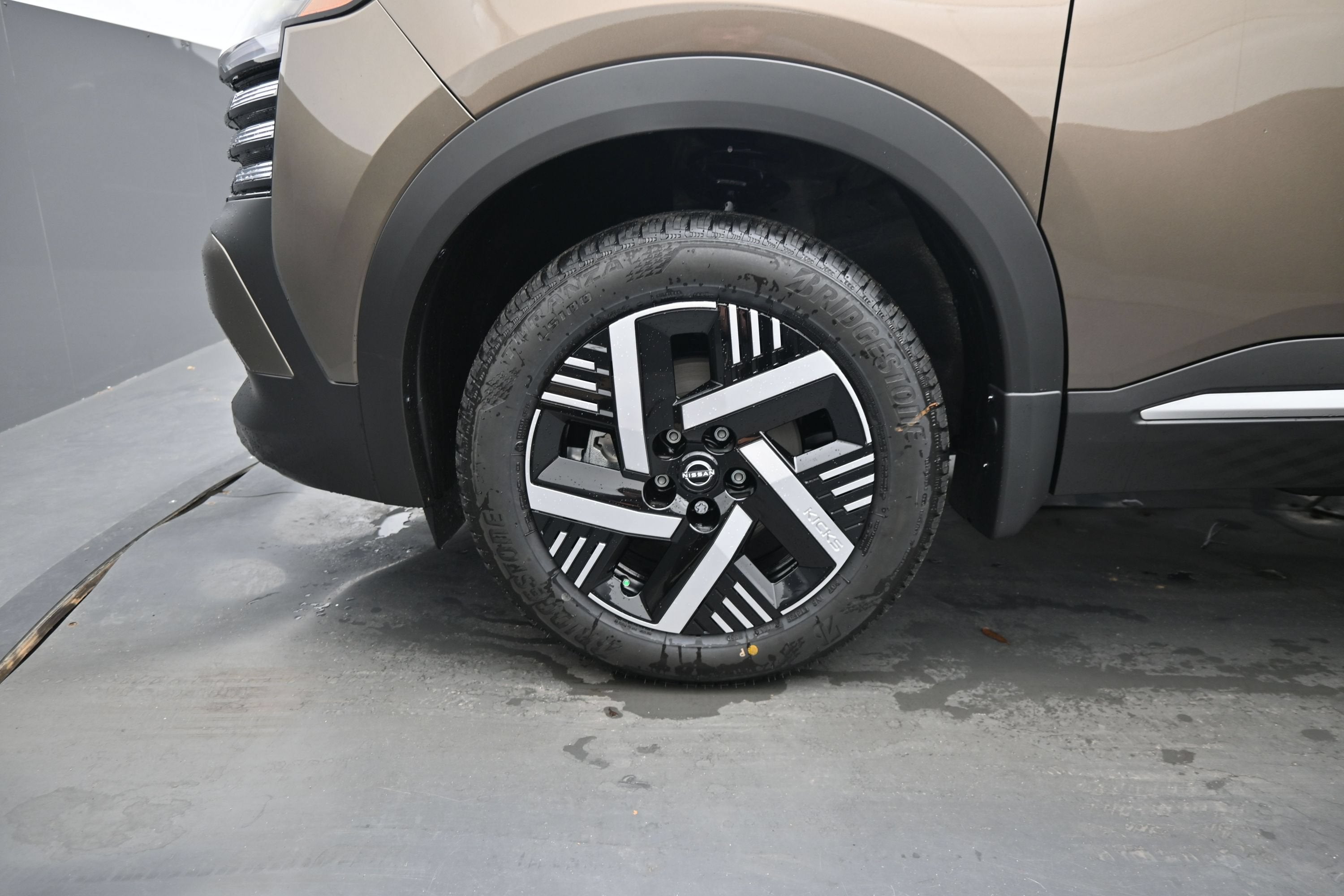 2026 Nissan KICKS SV PREMIUM