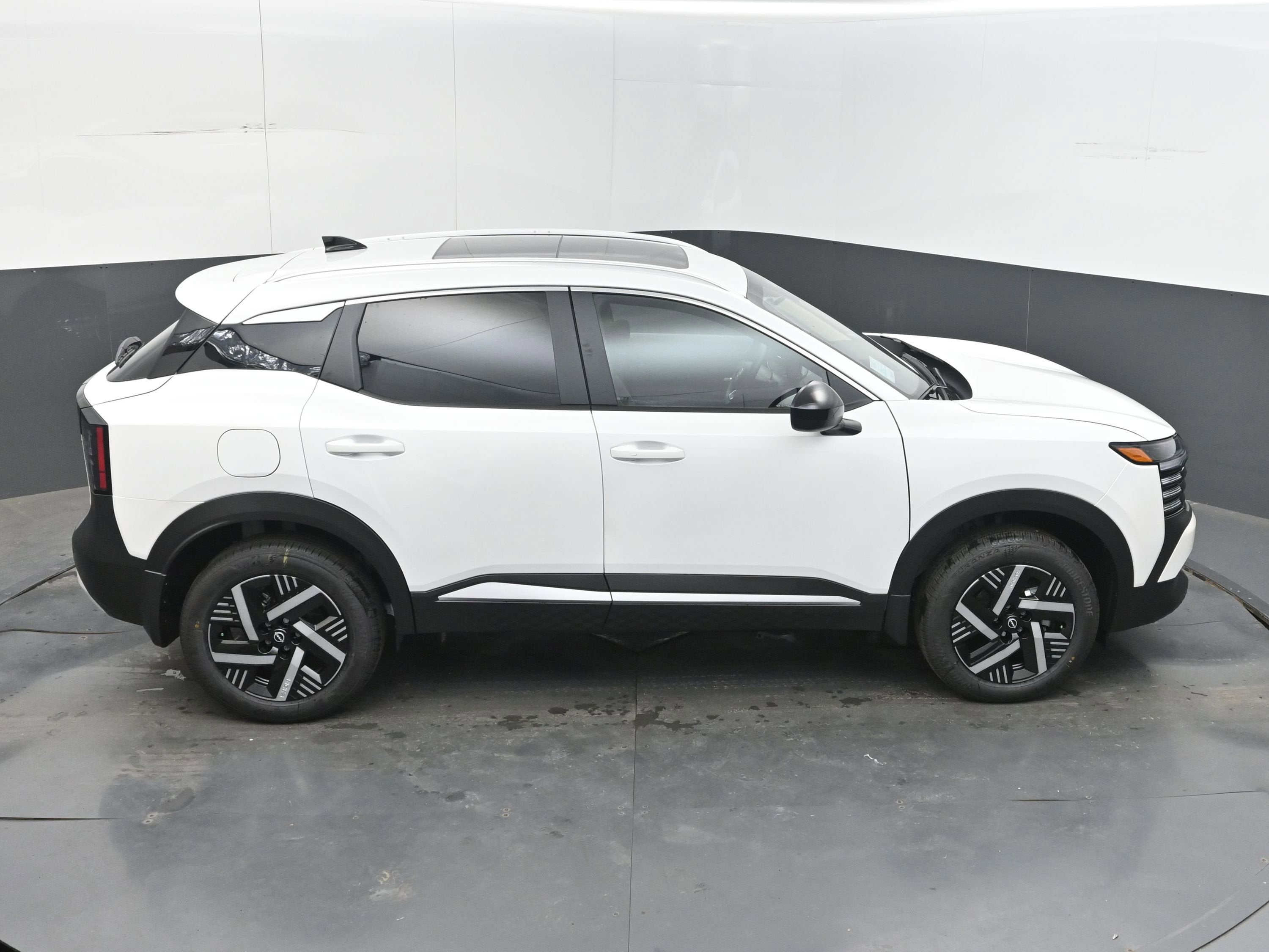2026 Nissan KICKS SV PREMIUM