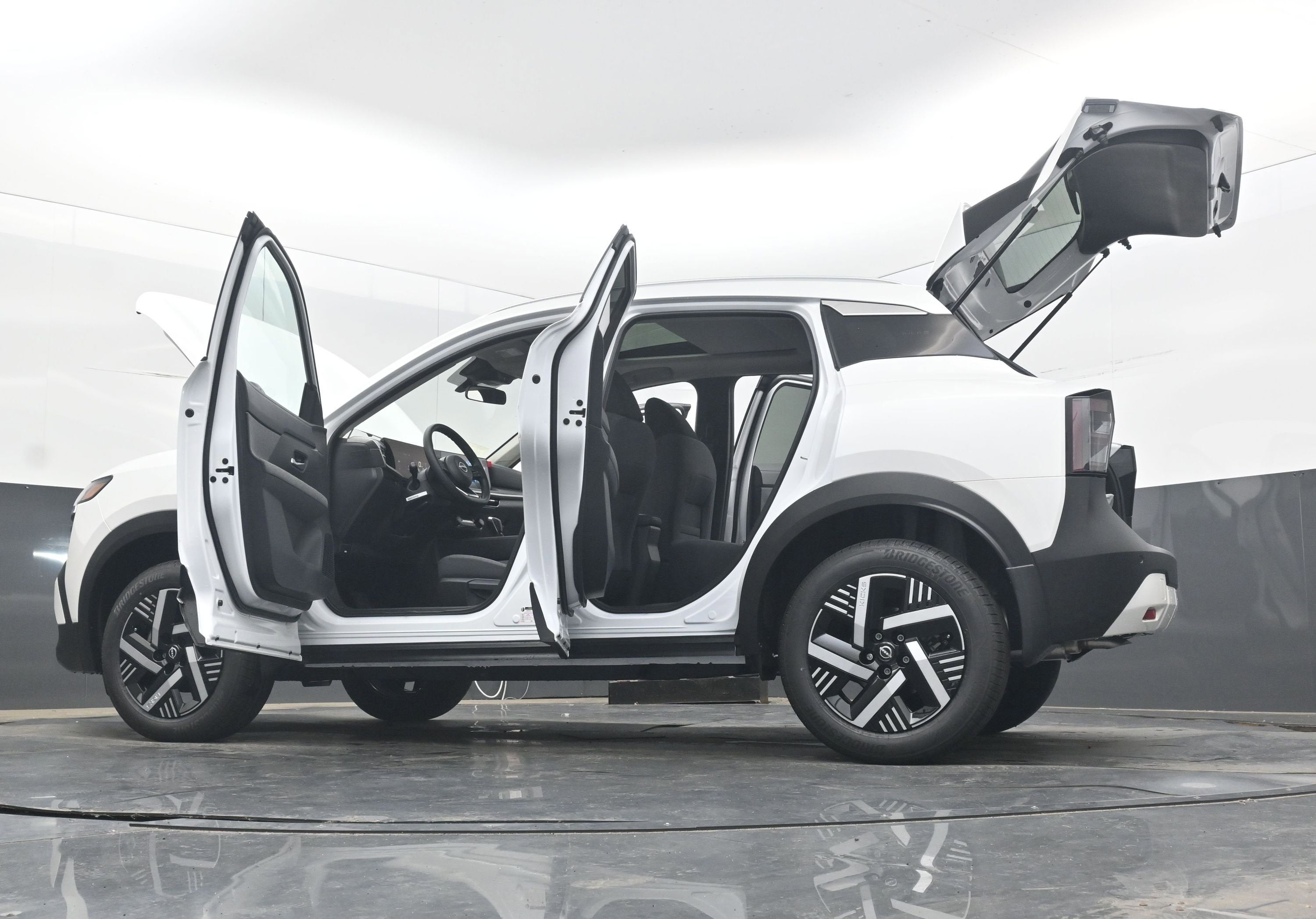 2026 Nissan KICKS SV PREMIUM