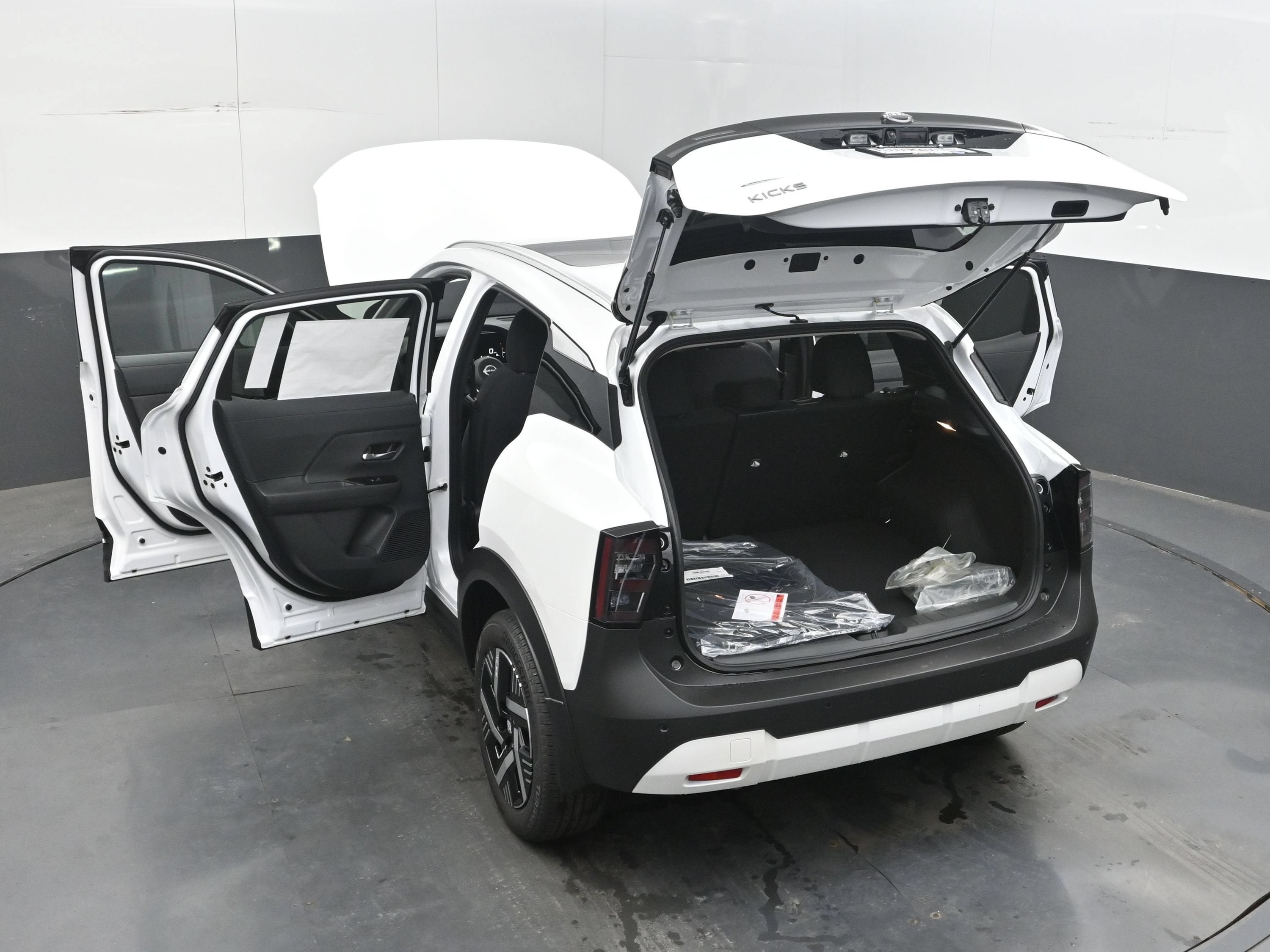 2026 Nissan KICKS SV PREMIUM