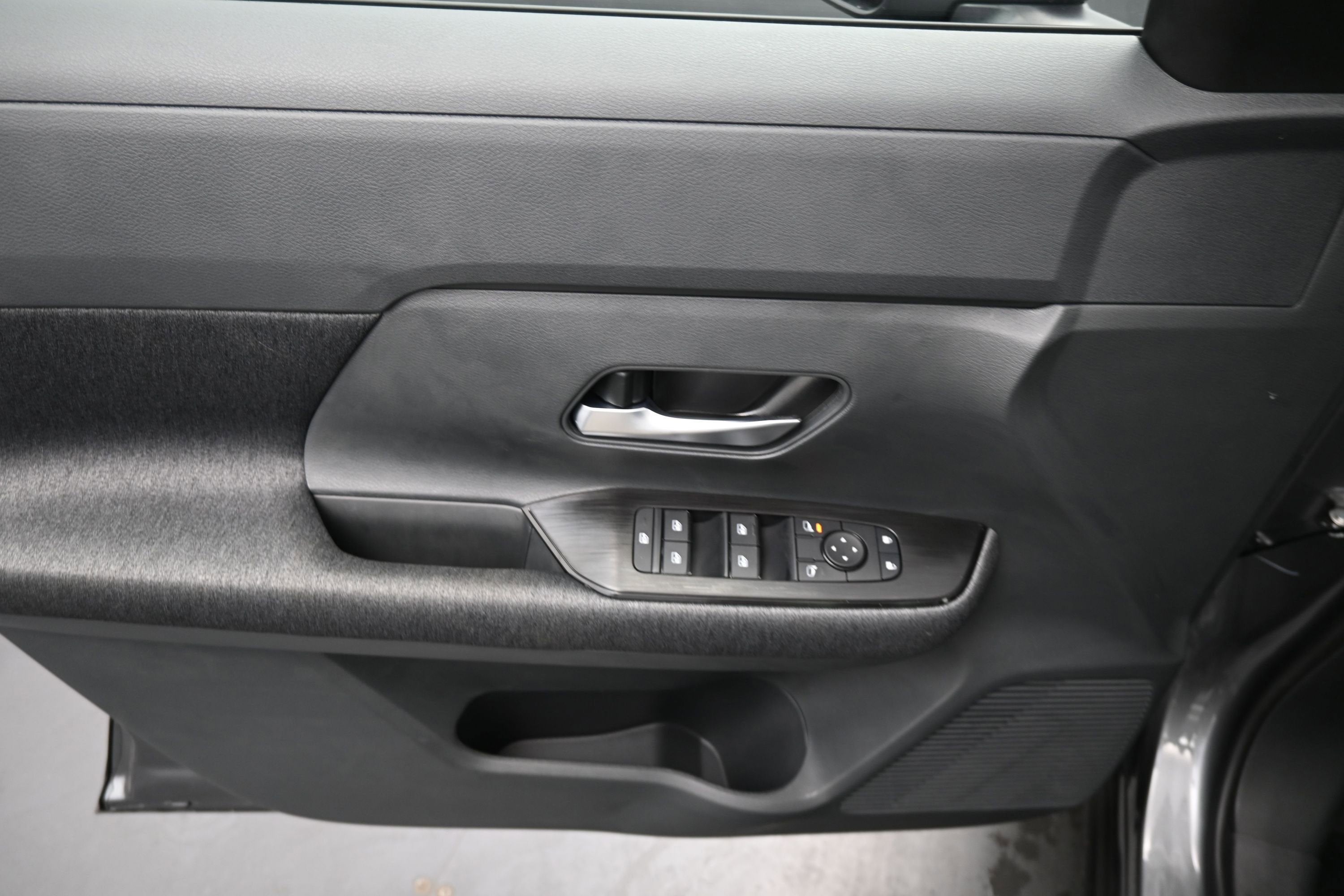 2026 Nissan KICKS SV PREMIUM