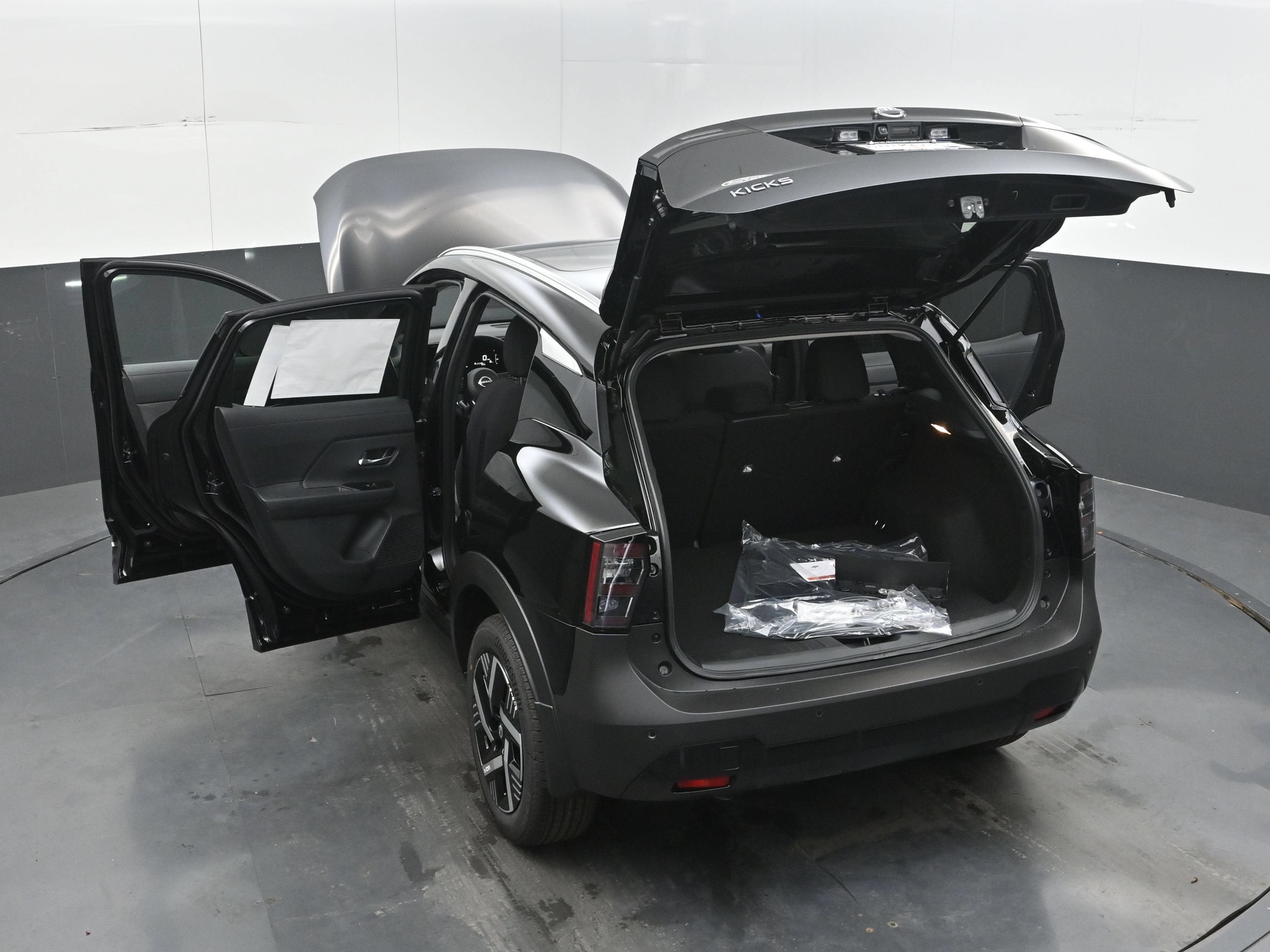 2026 Nissan KICKS SV PREMIUM