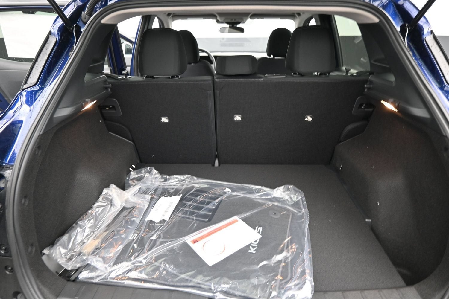 2026 Nissan KICKS SV PREMIUM