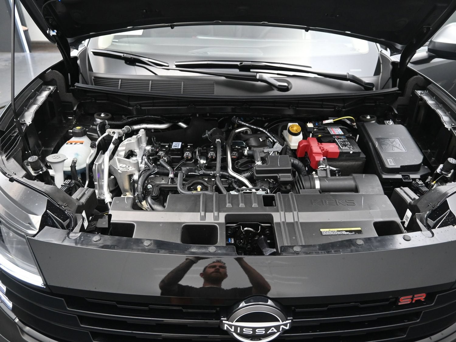 2025 Nissan Kicks SR