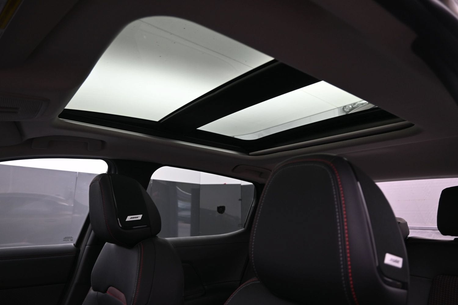 2027 Nissan KICKS SR