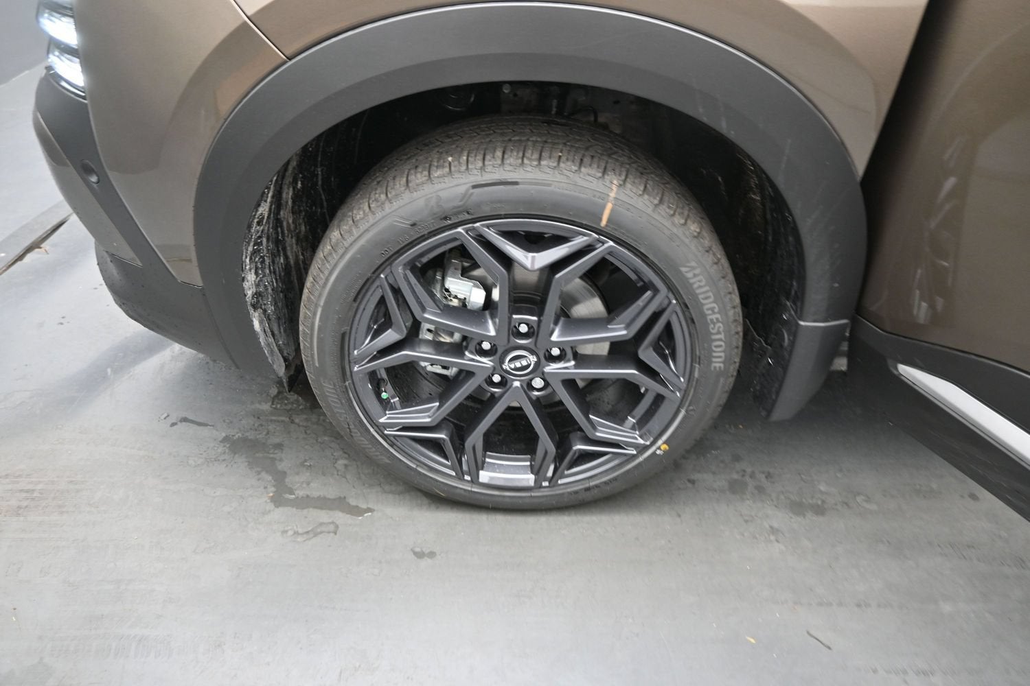 2027 Nissan KICKS SR