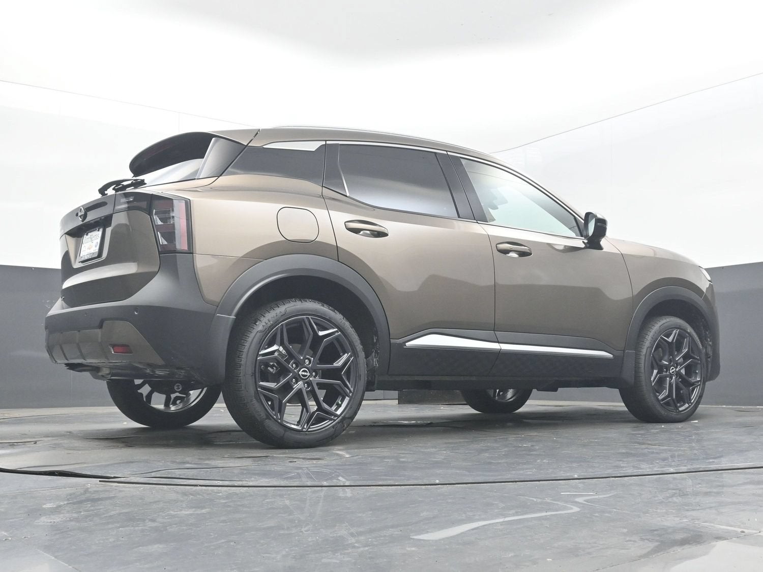 2027 Nissan KICKS SR