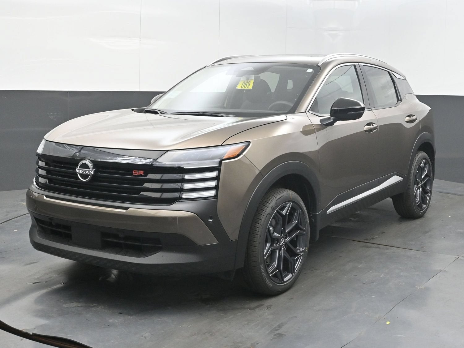 2027 Nissan KICKS SR