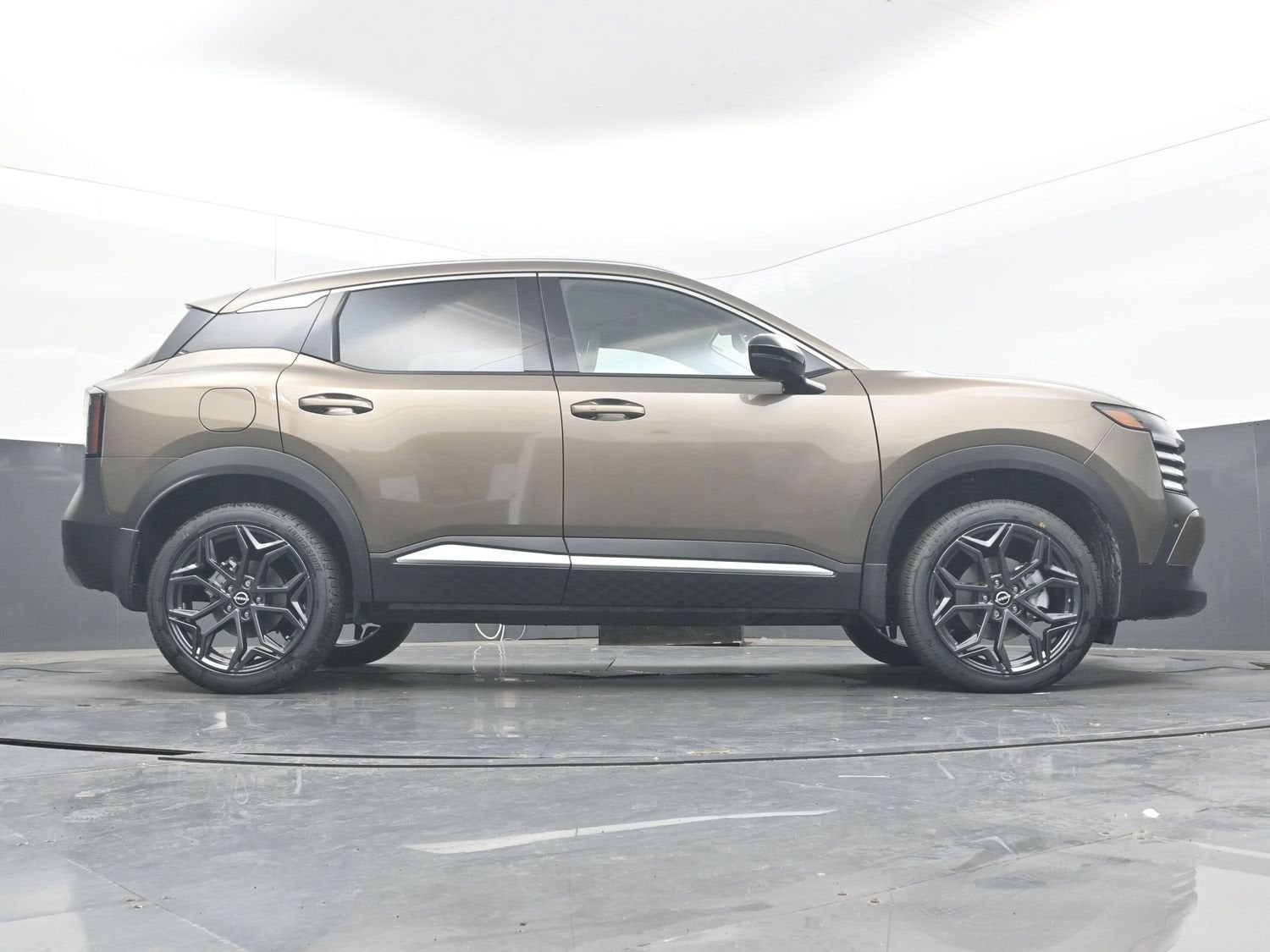 2027 Nissan KICKS SR
