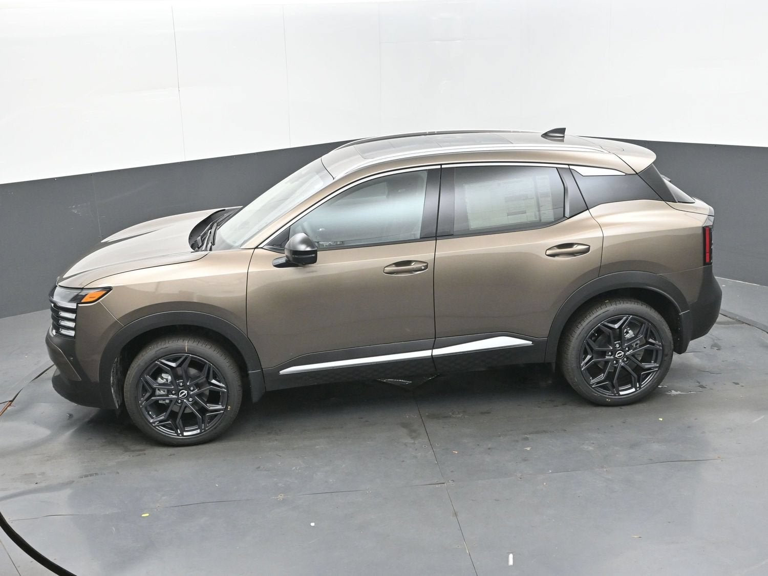 2027 Nissan KICKS SR