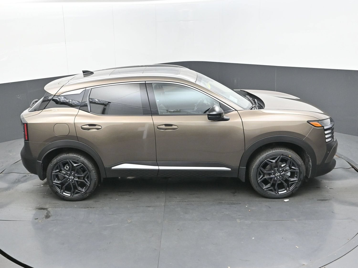 2027 Nissan KICKS SR