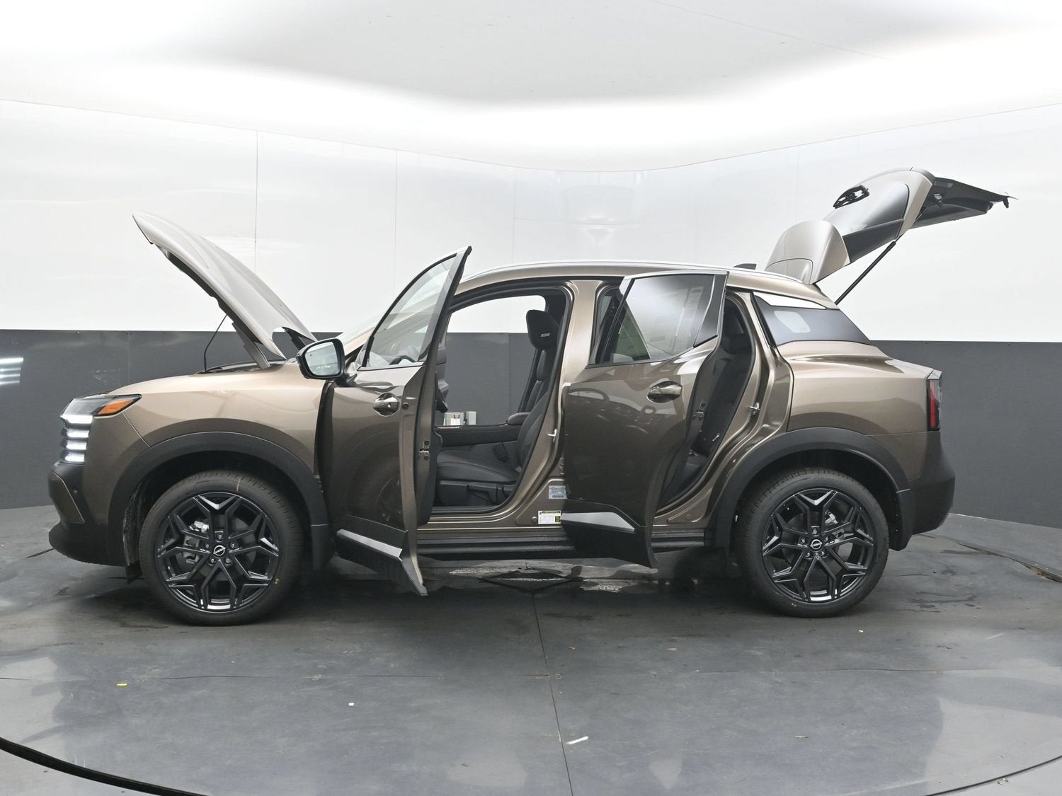 2027 Nissan KICKS SR