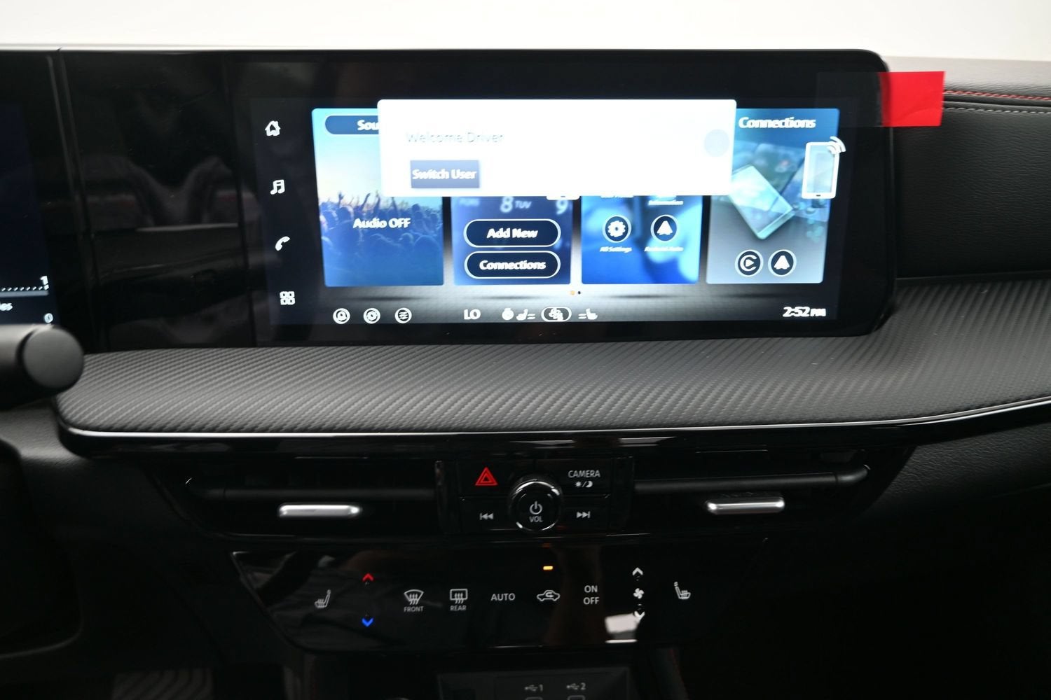 2027 Nissan KICKS SR