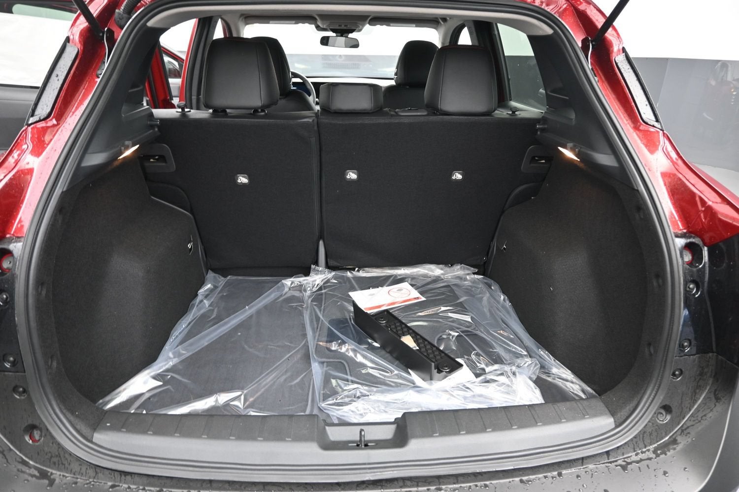 2027 Nissan KICKS SR