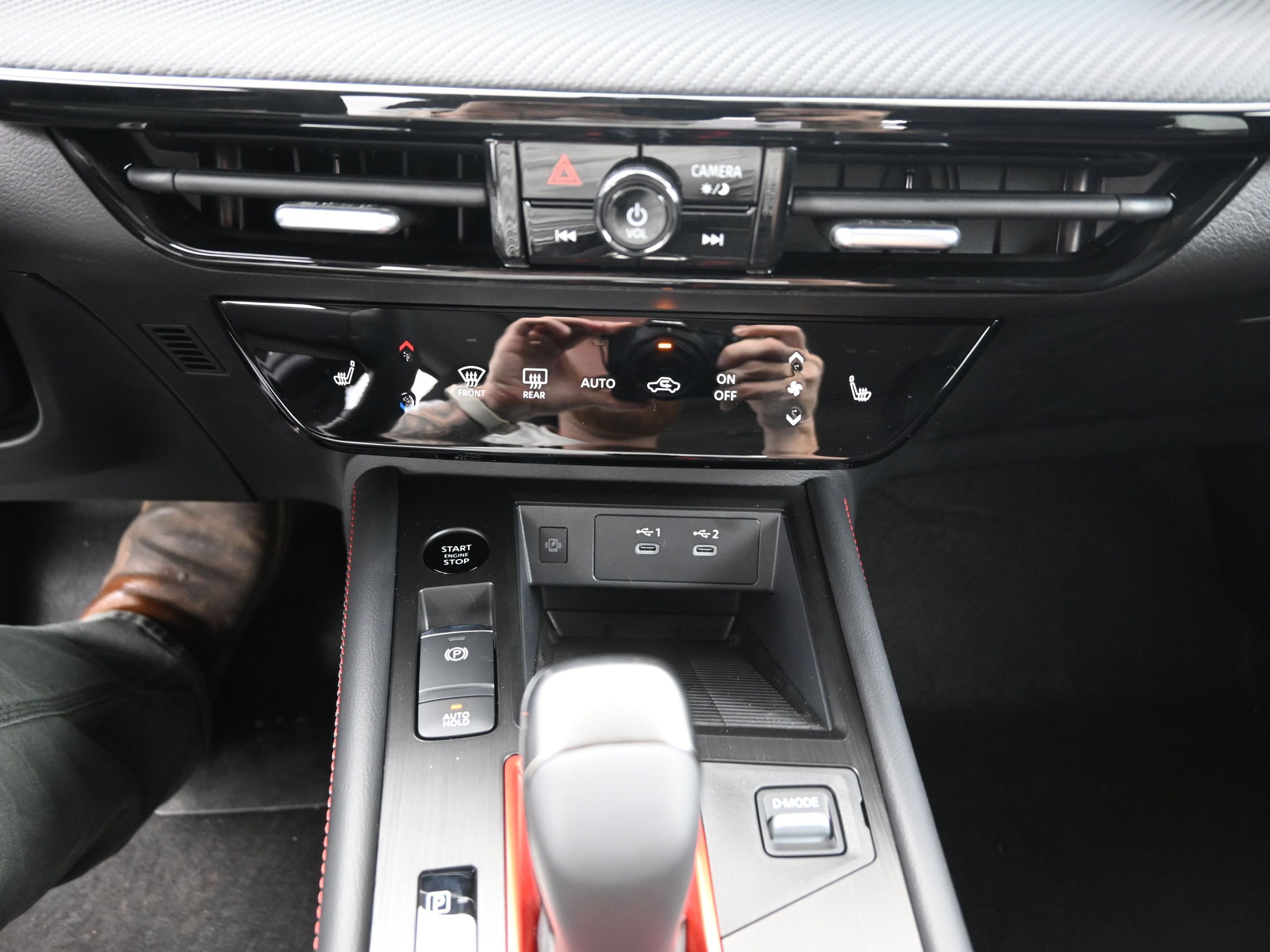 2026 Nissan KICKS SR PREMIUM