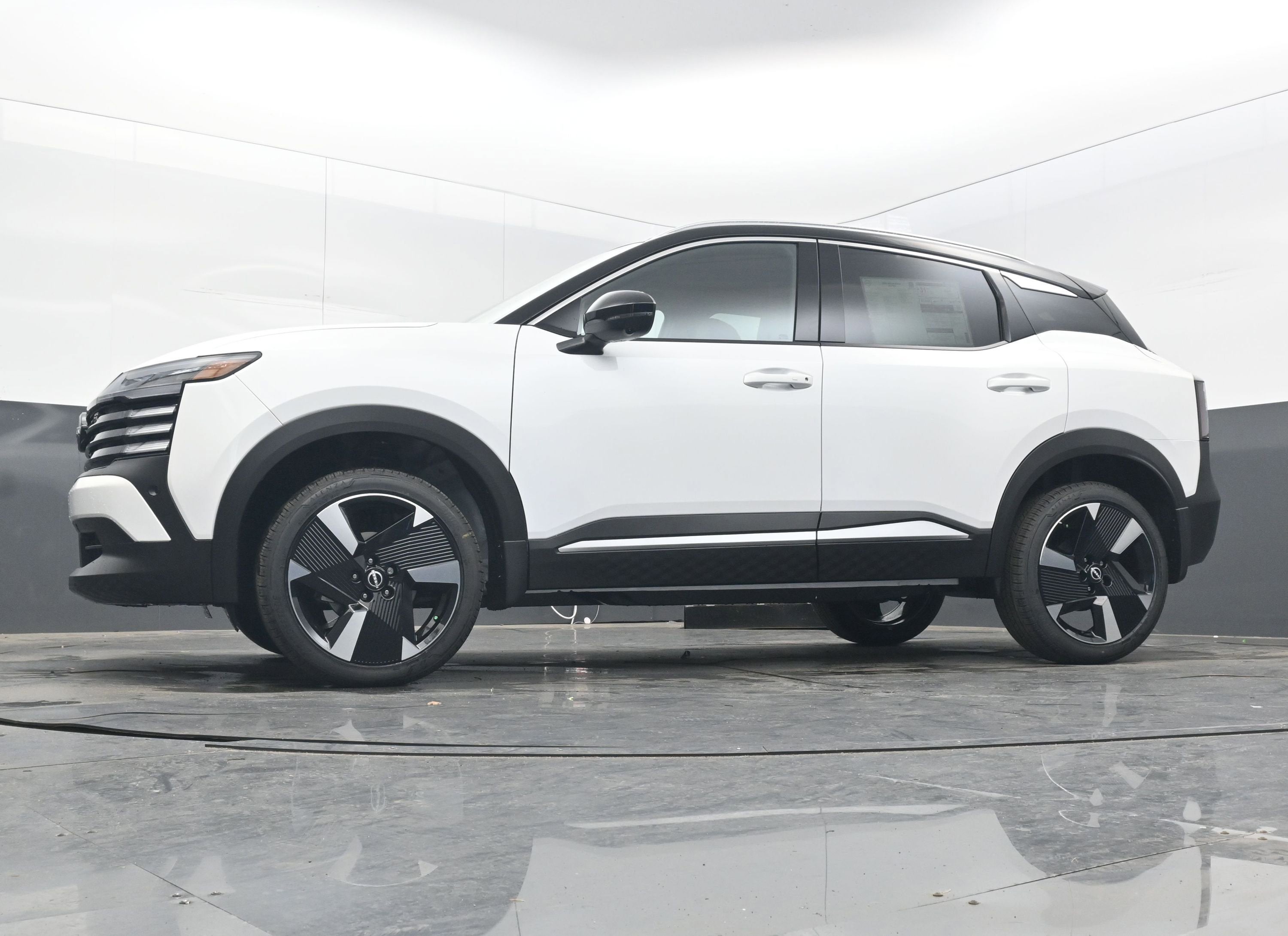 2026 Nissan KICKS SR PREMIUM