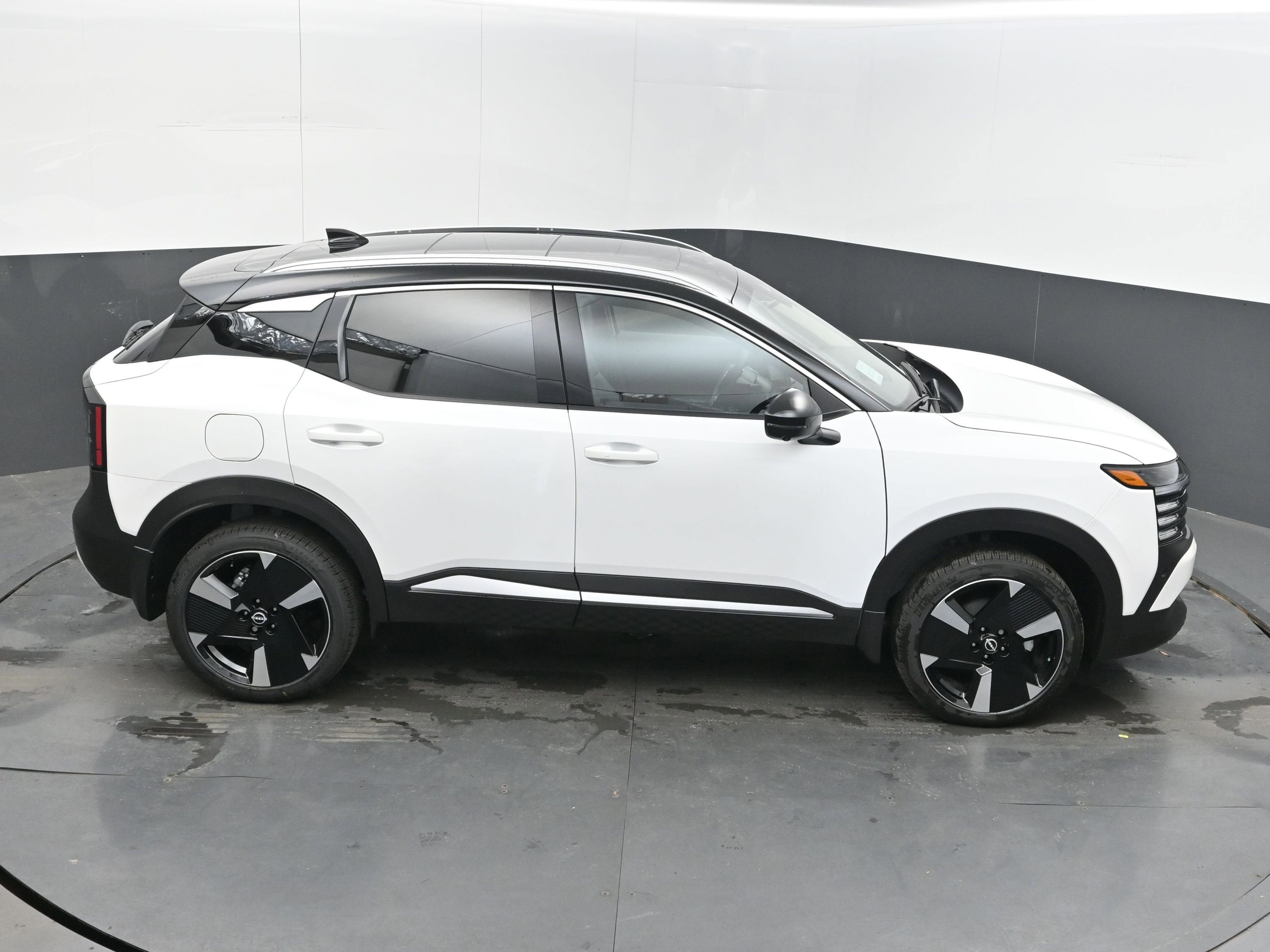 2026 Nissan KICKS SR PREMIUM