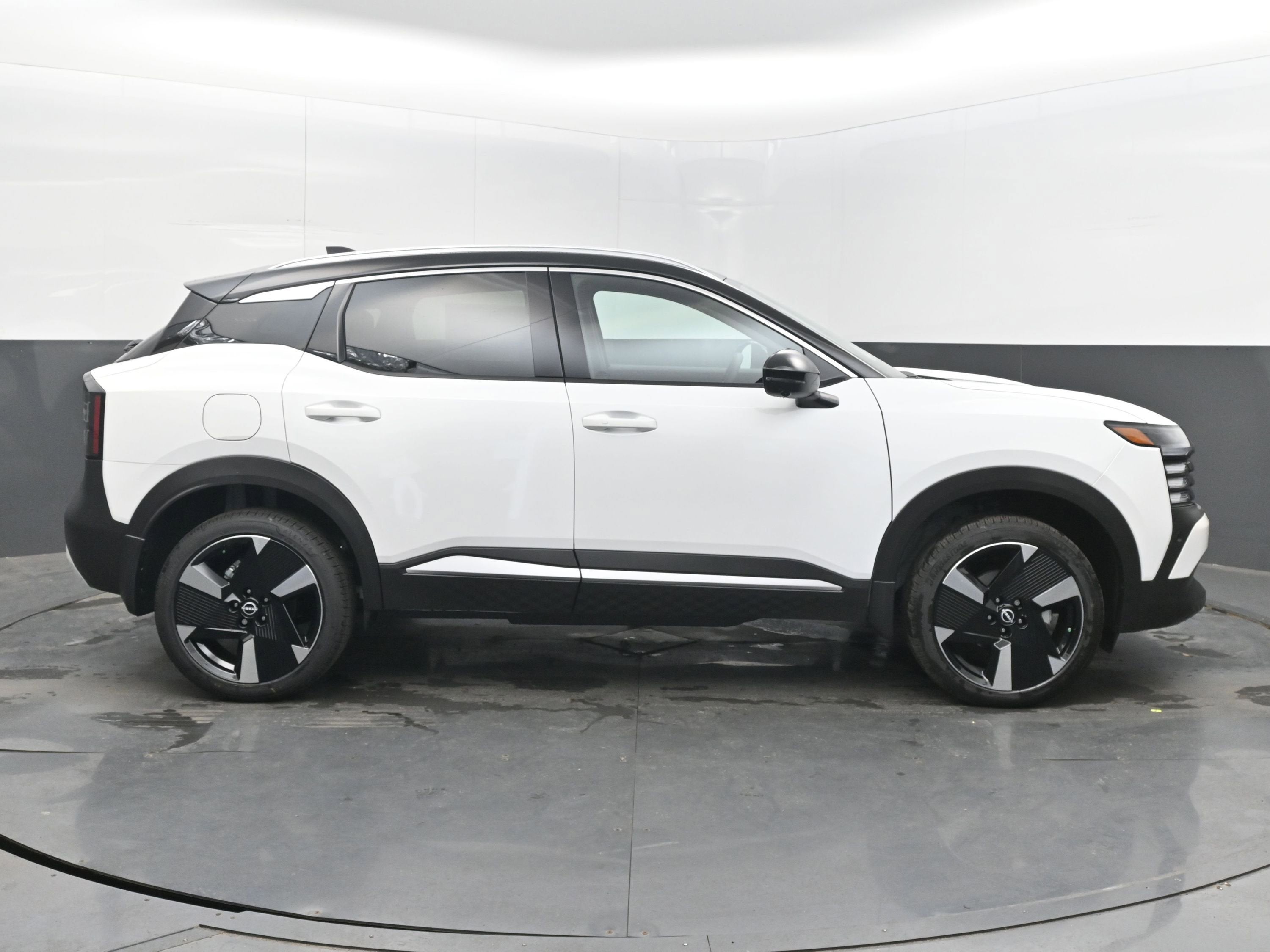 2026 Nissan KICKS SR PREMIUM