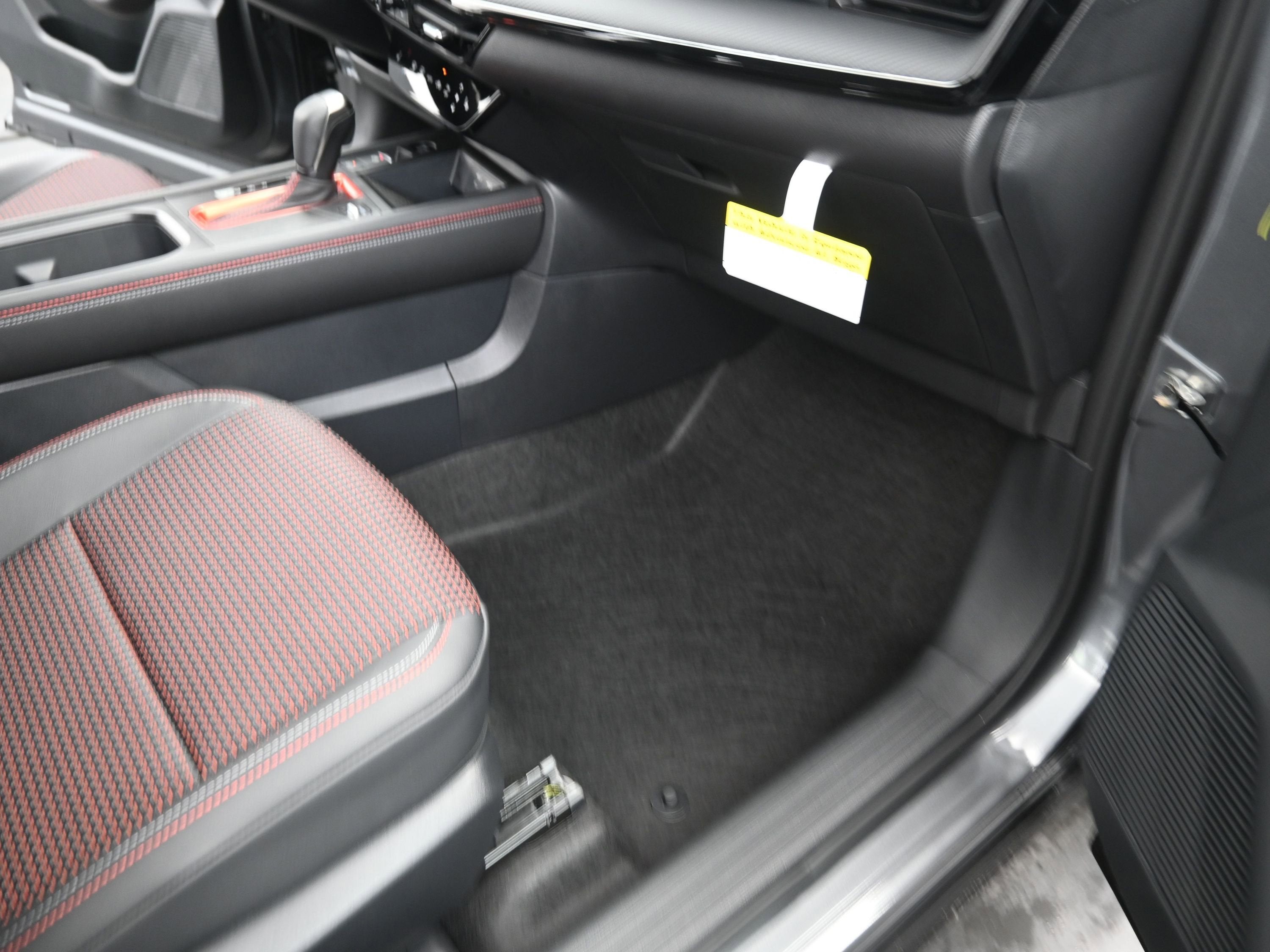 2026 Nissan KICKS SR PREMIUM