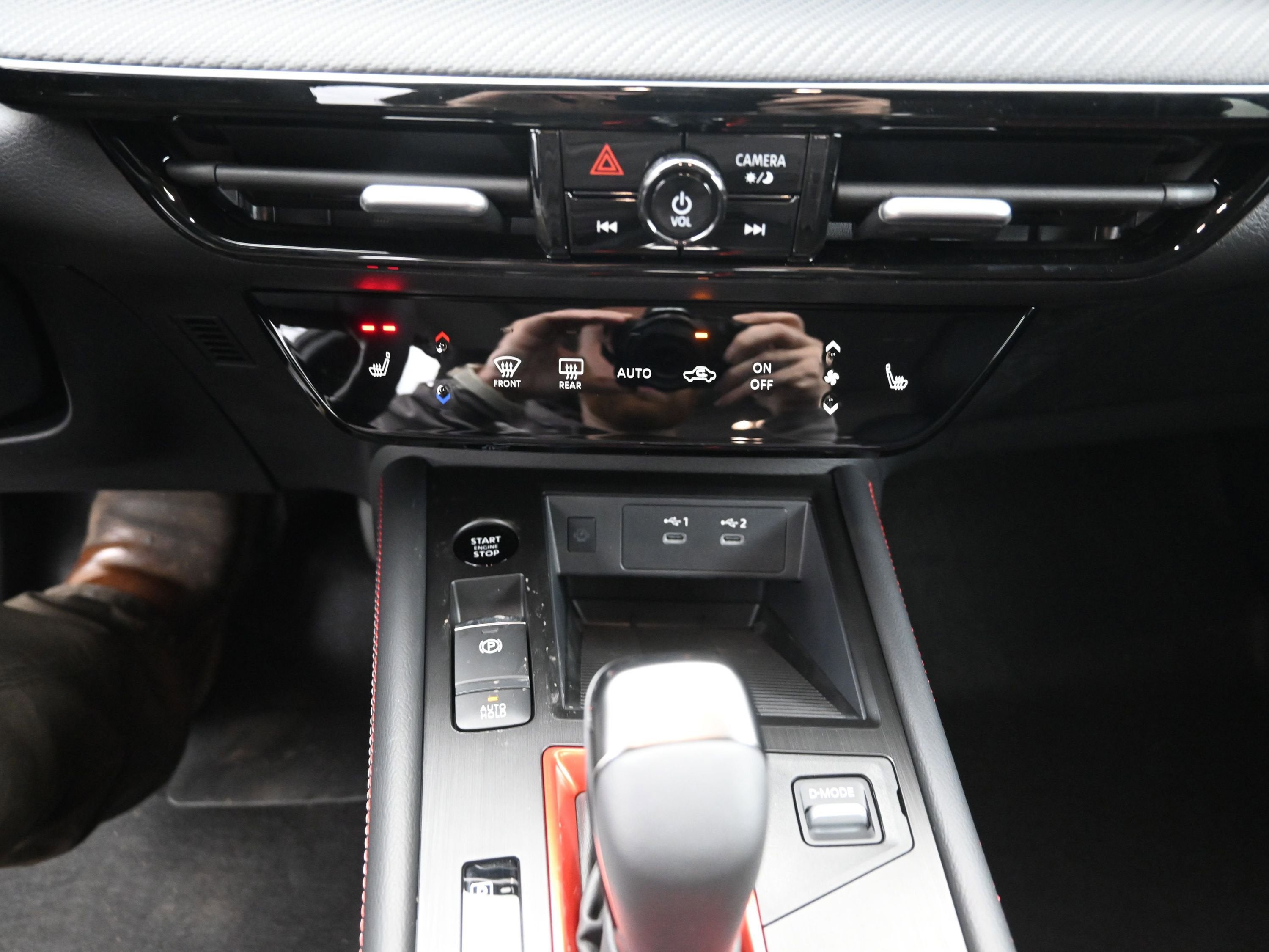 2026 Nissan KICKS SR PREMIUM