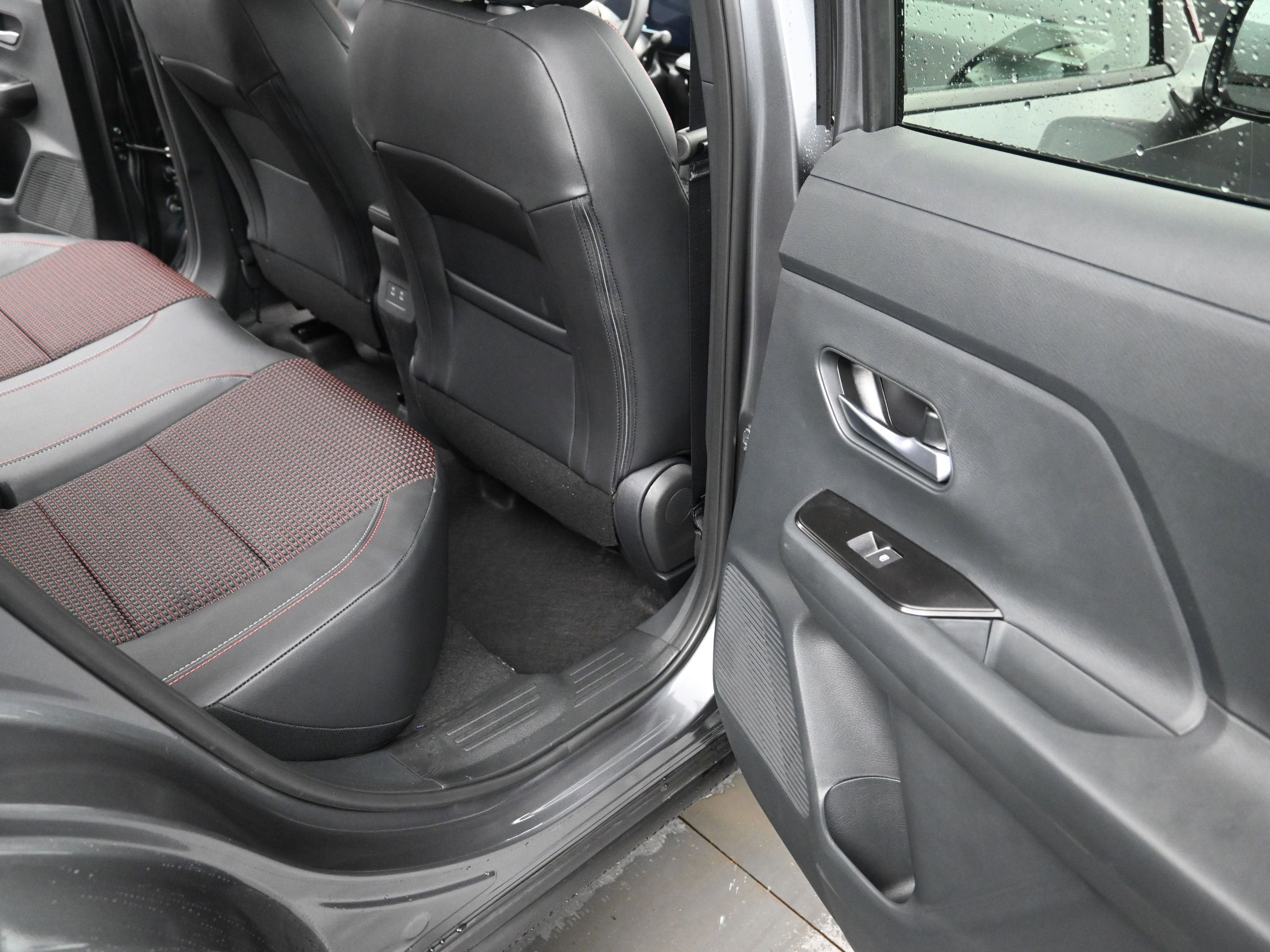 2026 Nissan KICKS SR PREMIUM